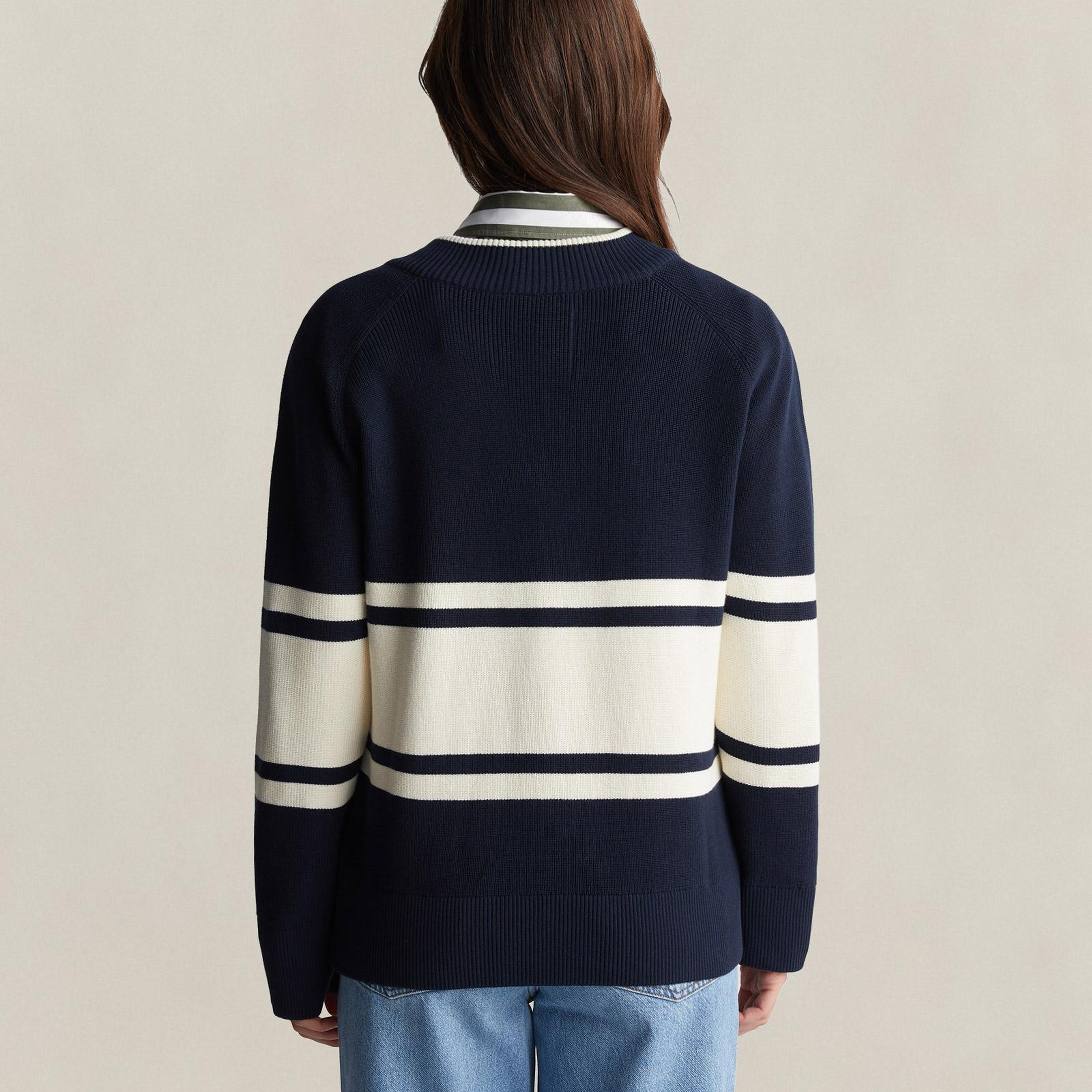 GANT Kadın Relaxed Fit V Yaka Kolej Kazak
