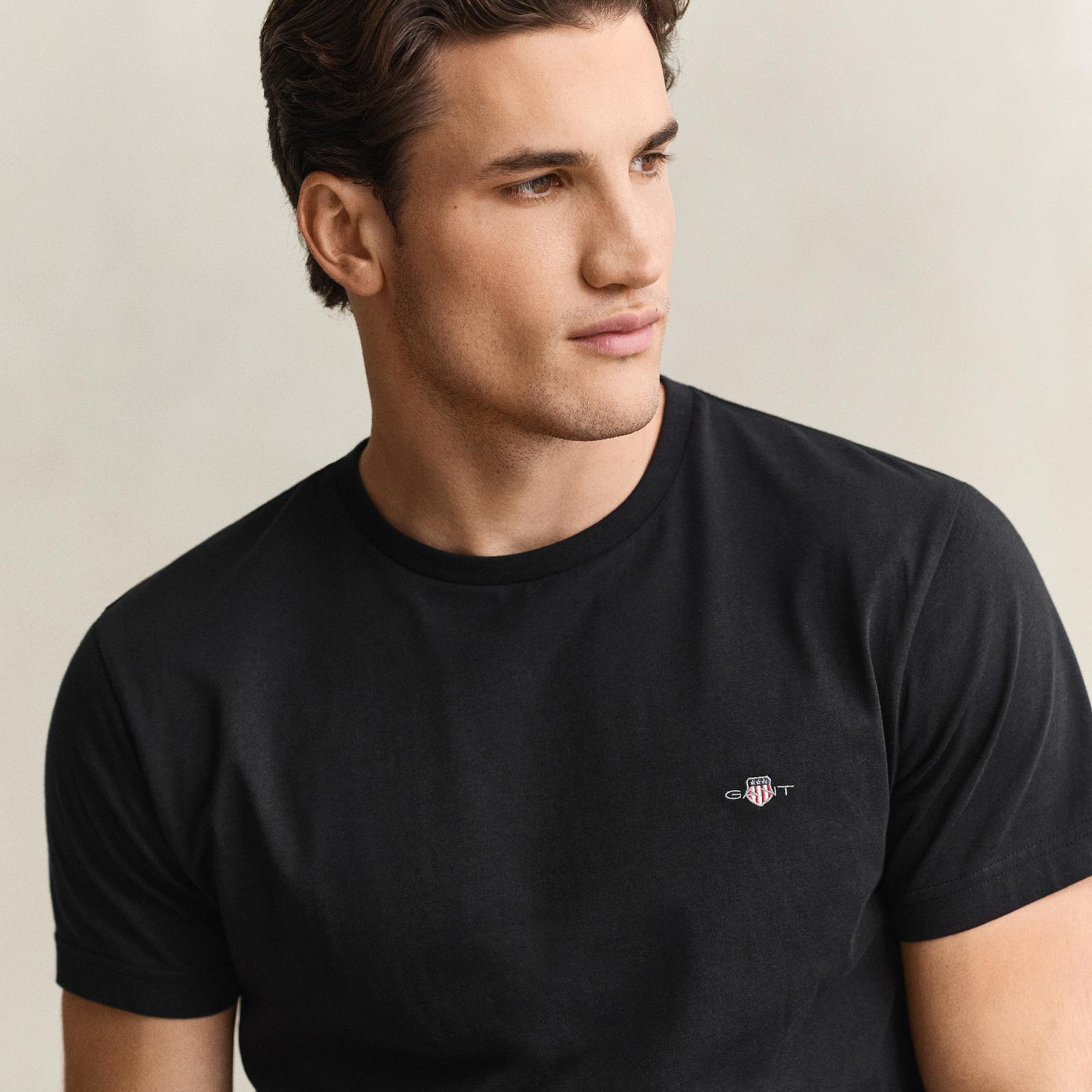 GANT Erkek Siyah Slim Fit T-Shirt