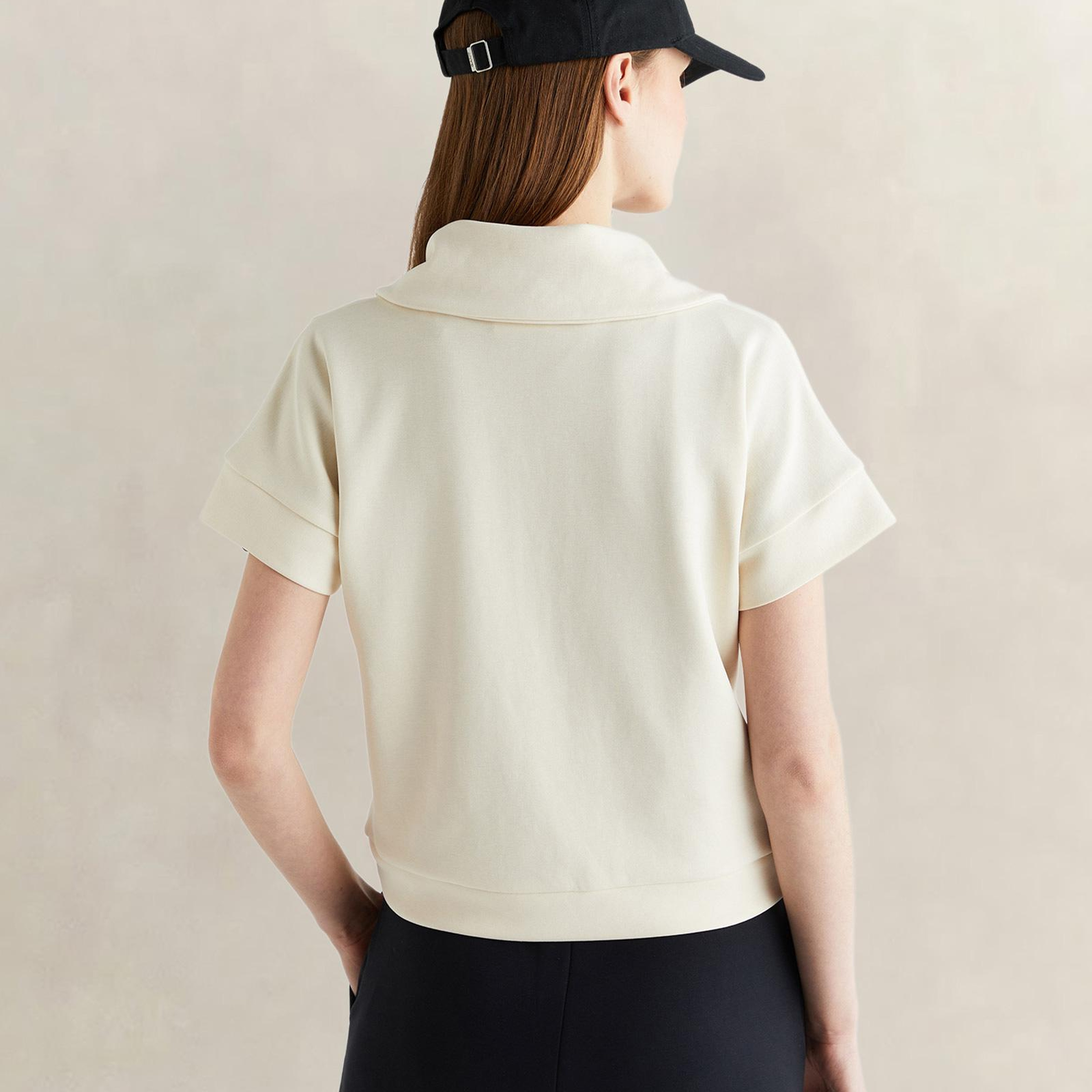 GANT Kadın Krem Relaxed Fit Yarım Fermuarlı Kısa Kollu Sweatshirt