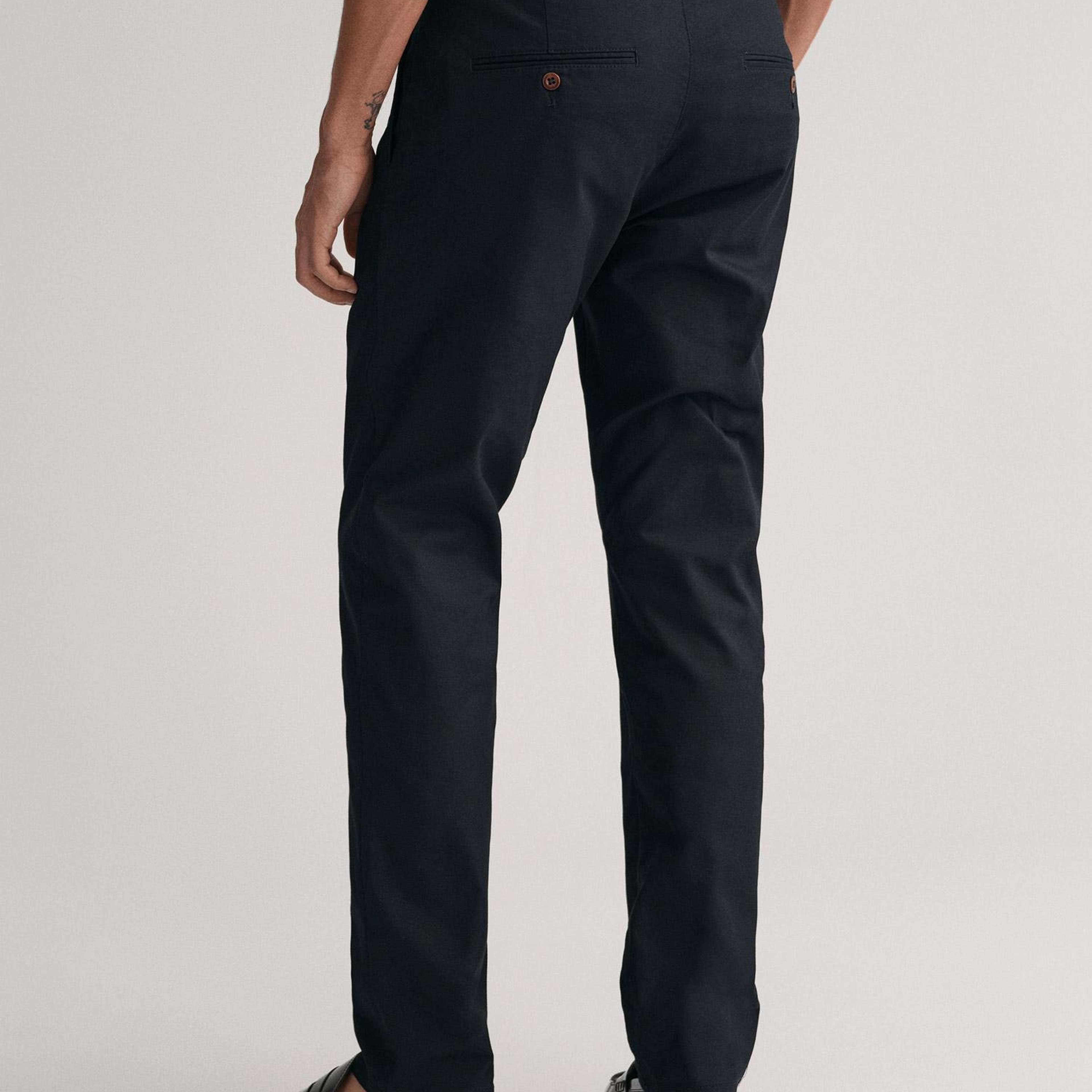 GANT Erkek Siyah Slim Fit Chino Pantolon