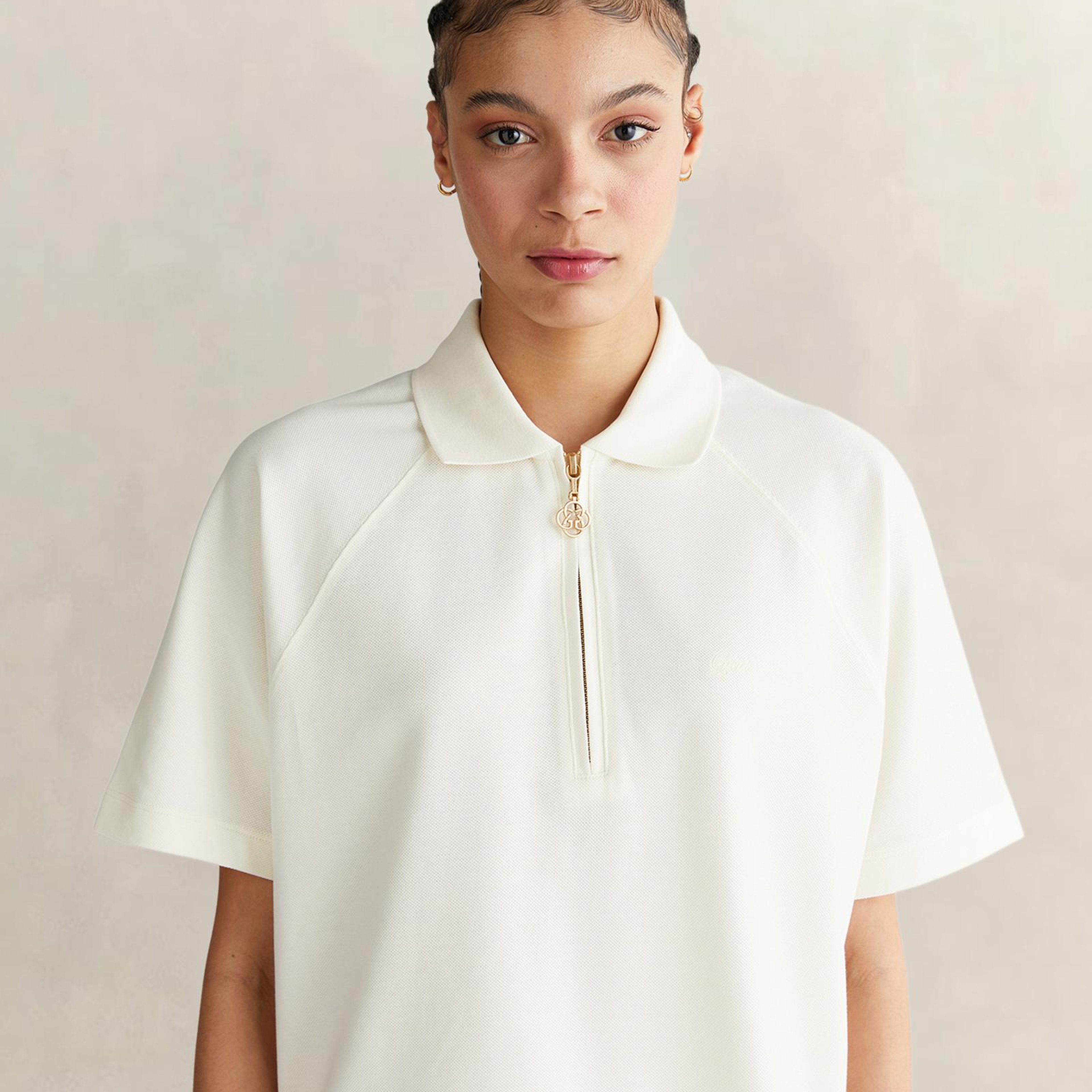 GANT Kadın Krem Regular Fit Yarım Fermuarlı Polo Yaka T-Shirt