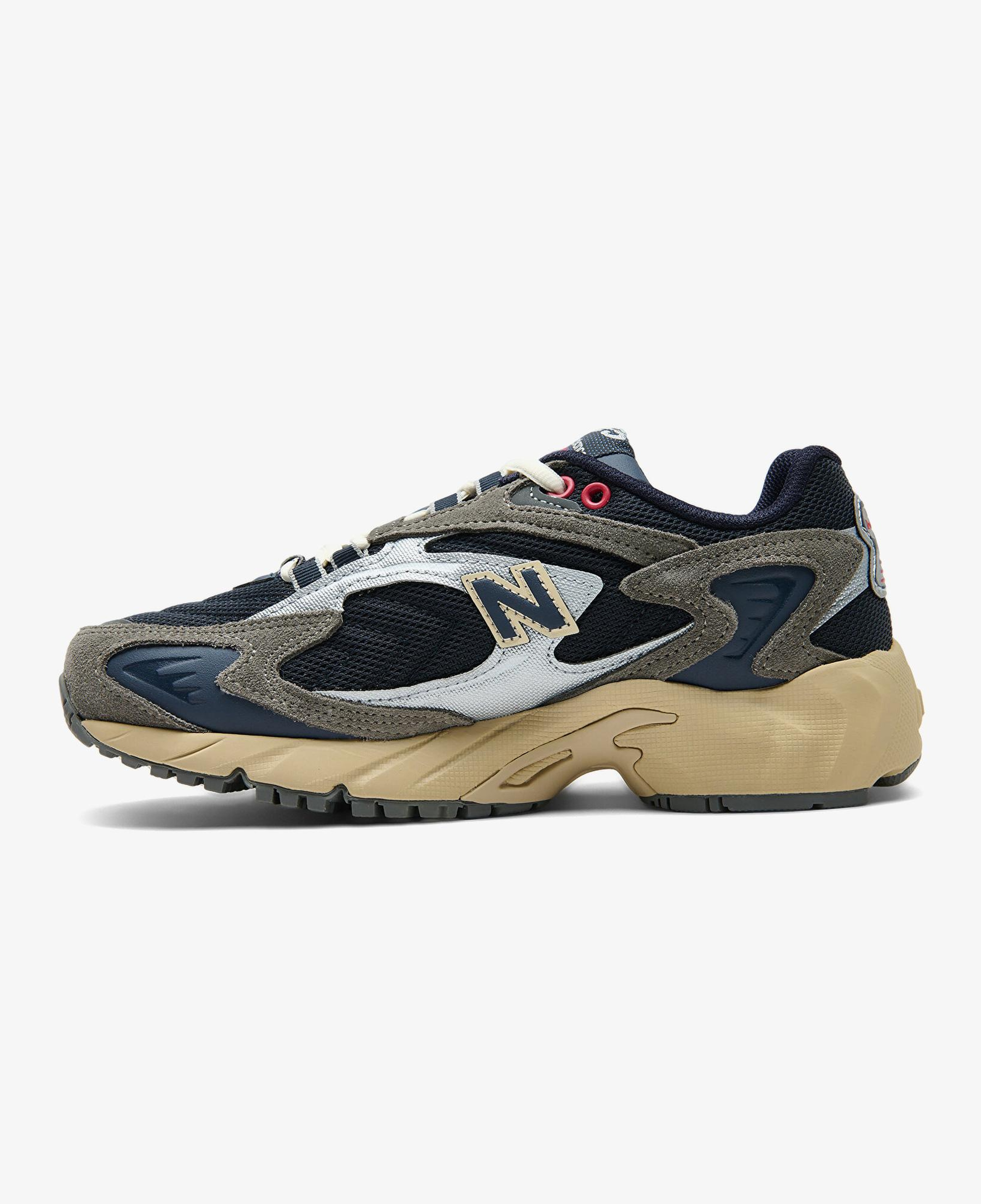 New Balance 725 Kadın Lacivert Spor Ayakkabı