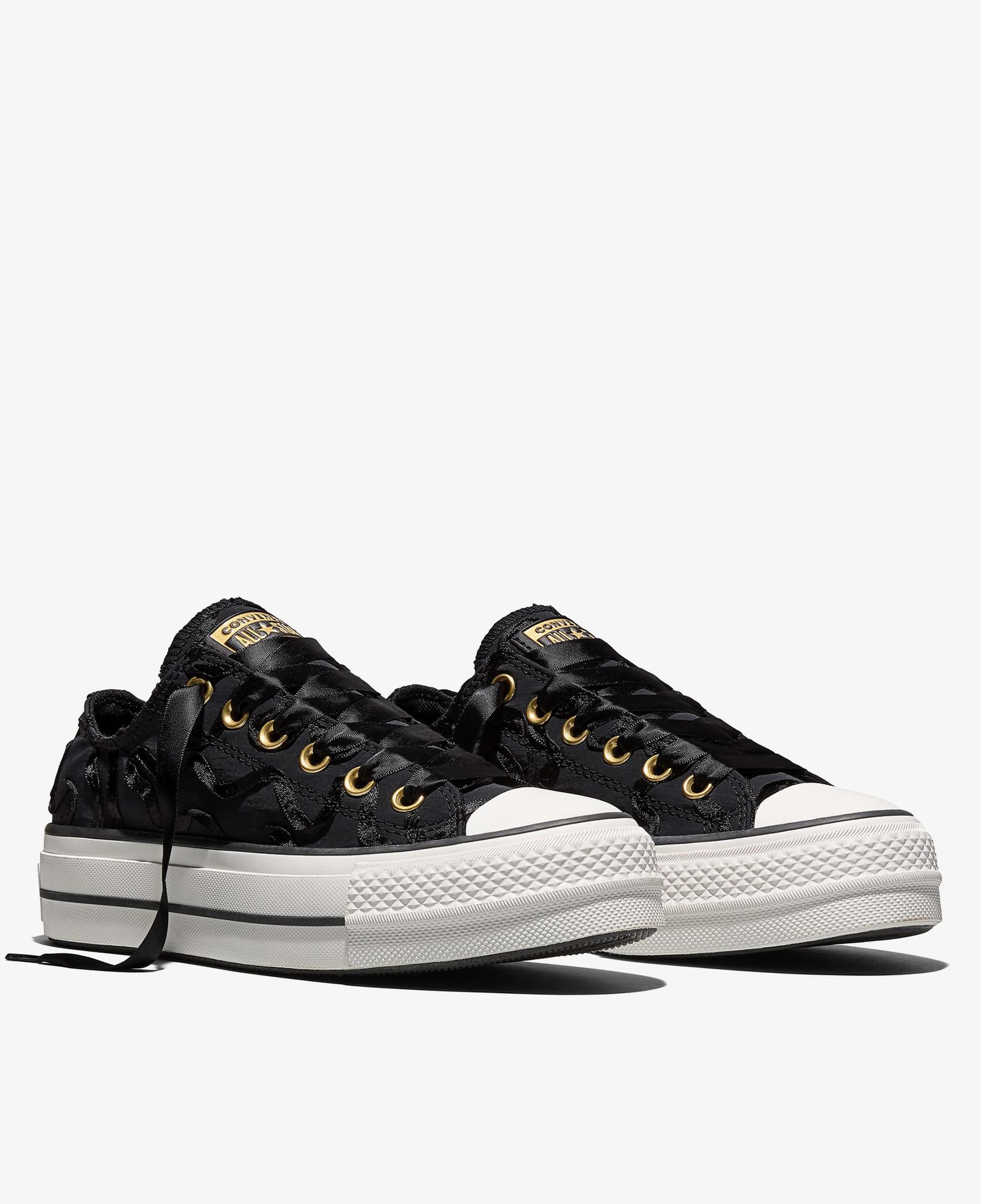 Converse Chuck Taylor All Star Lift Kadın Kurdeleli Siyah Sneaker
