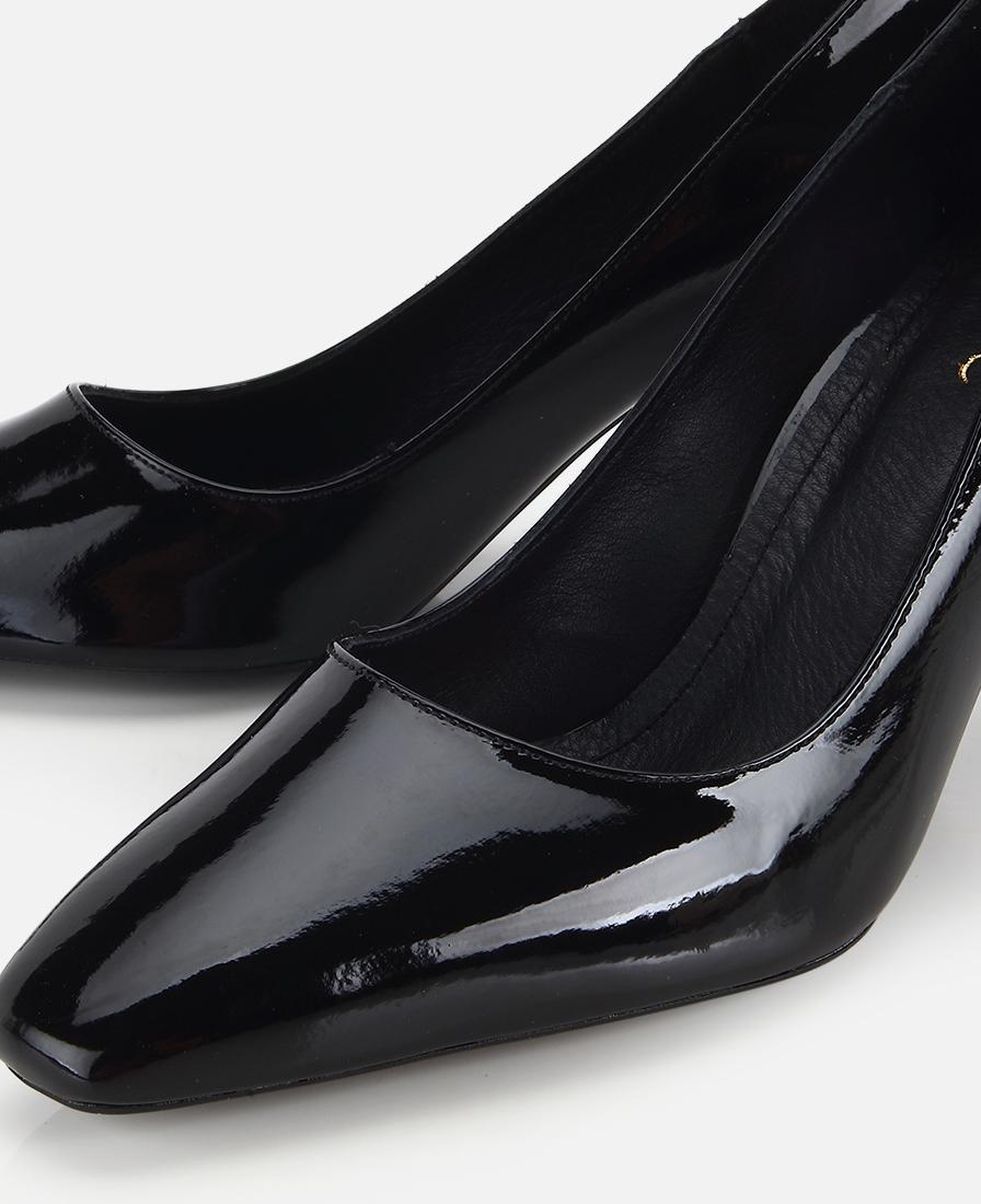 Kadın Rugan Siyah Taş Detaylı İnce Topuklu Stiletto