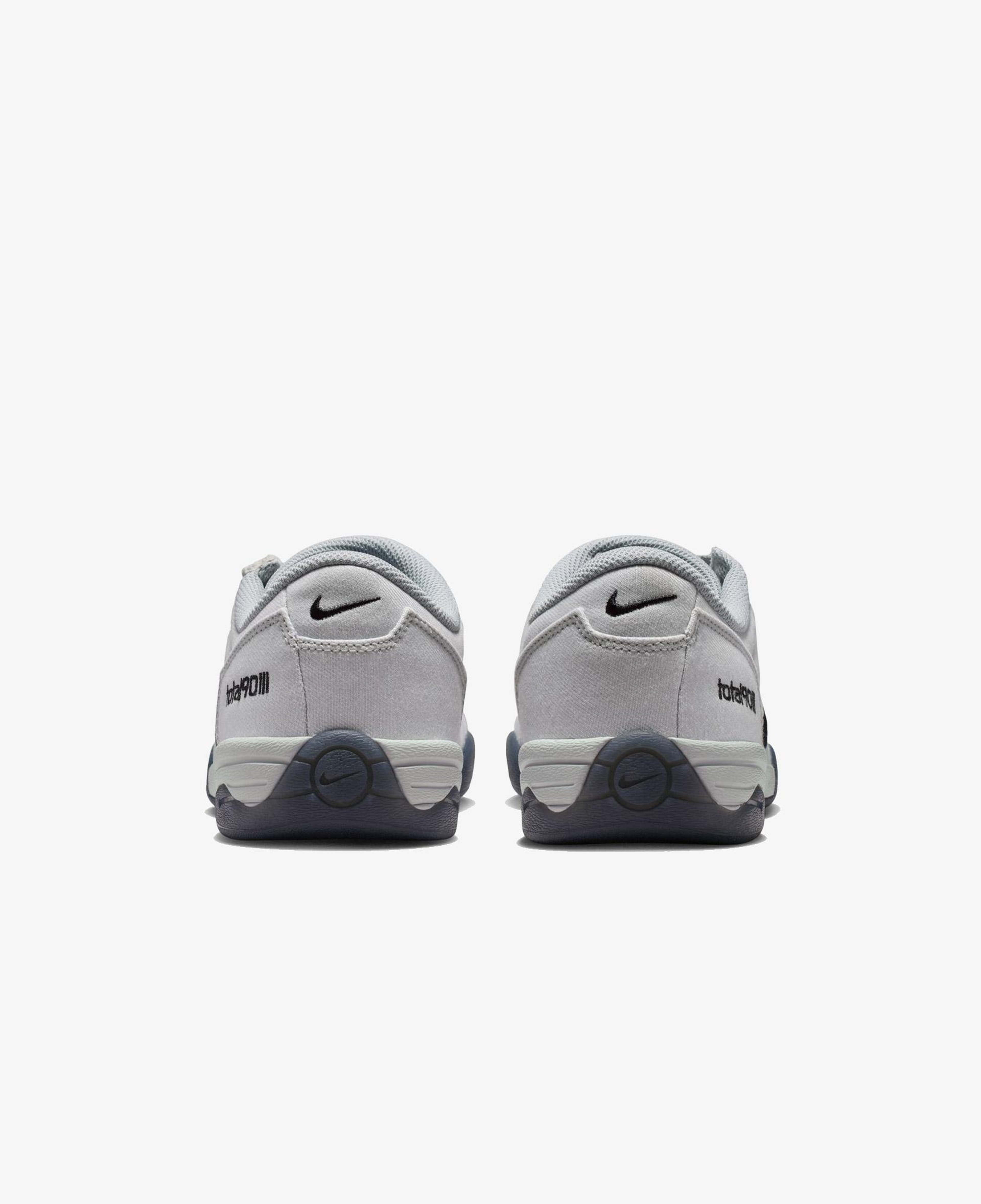 Nike Total 90 Premium Erkek Gri Spor Ayakkabı
