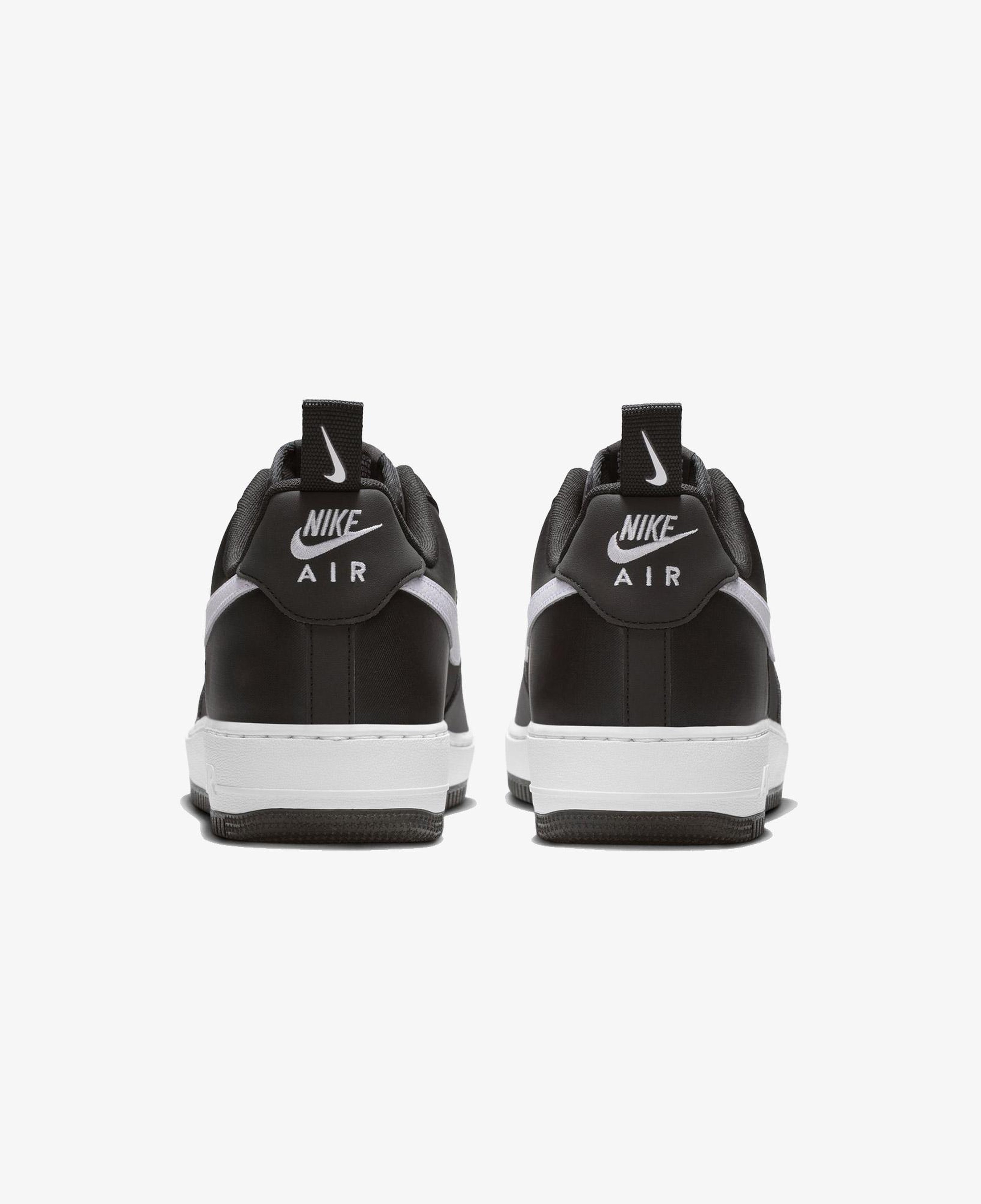 Nike Air Force 1 '07 Tech Essentials Erkek Siyah Spor Ayakkabı