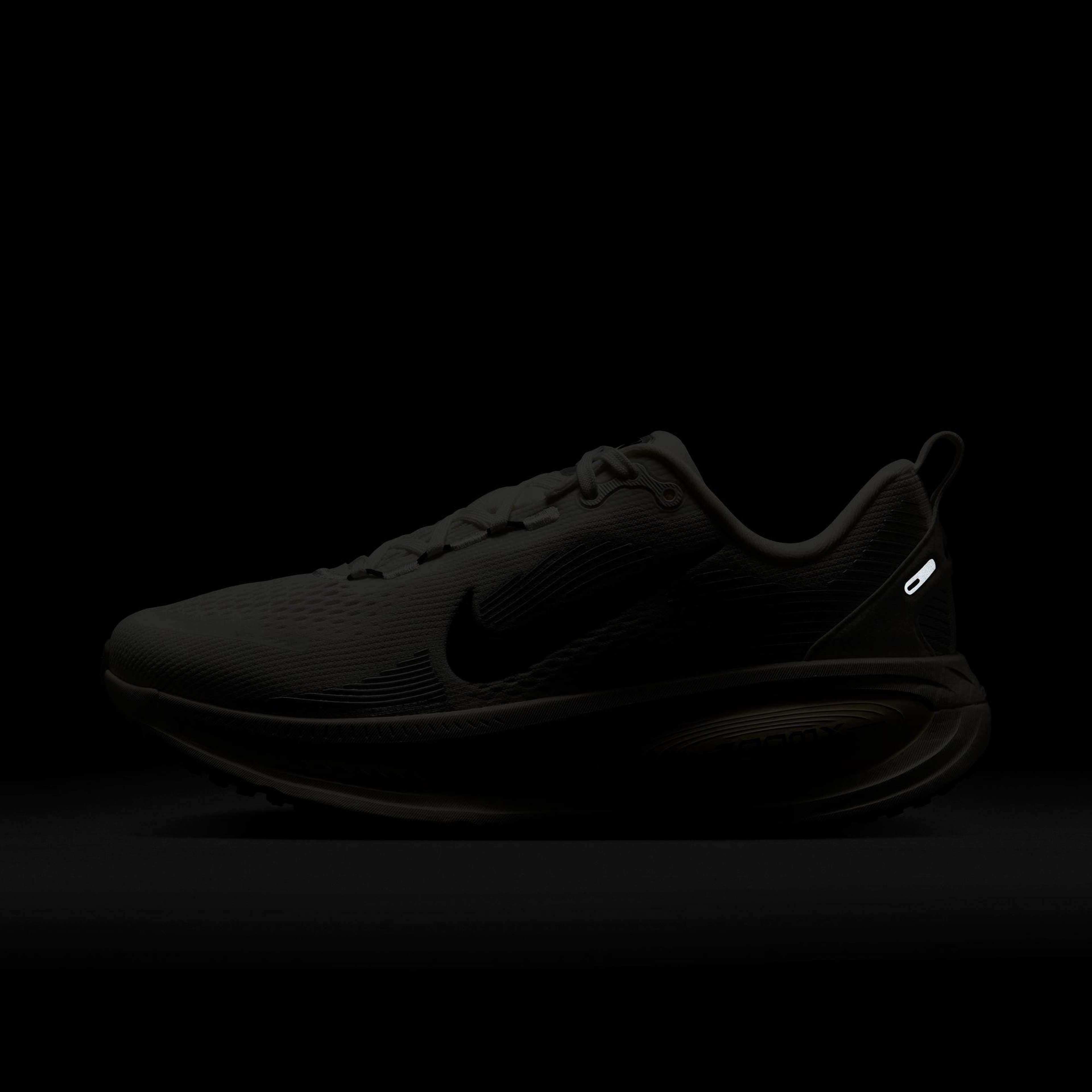 Nike Vomero 18 Kadın Gri Koşu Ayakkabısı