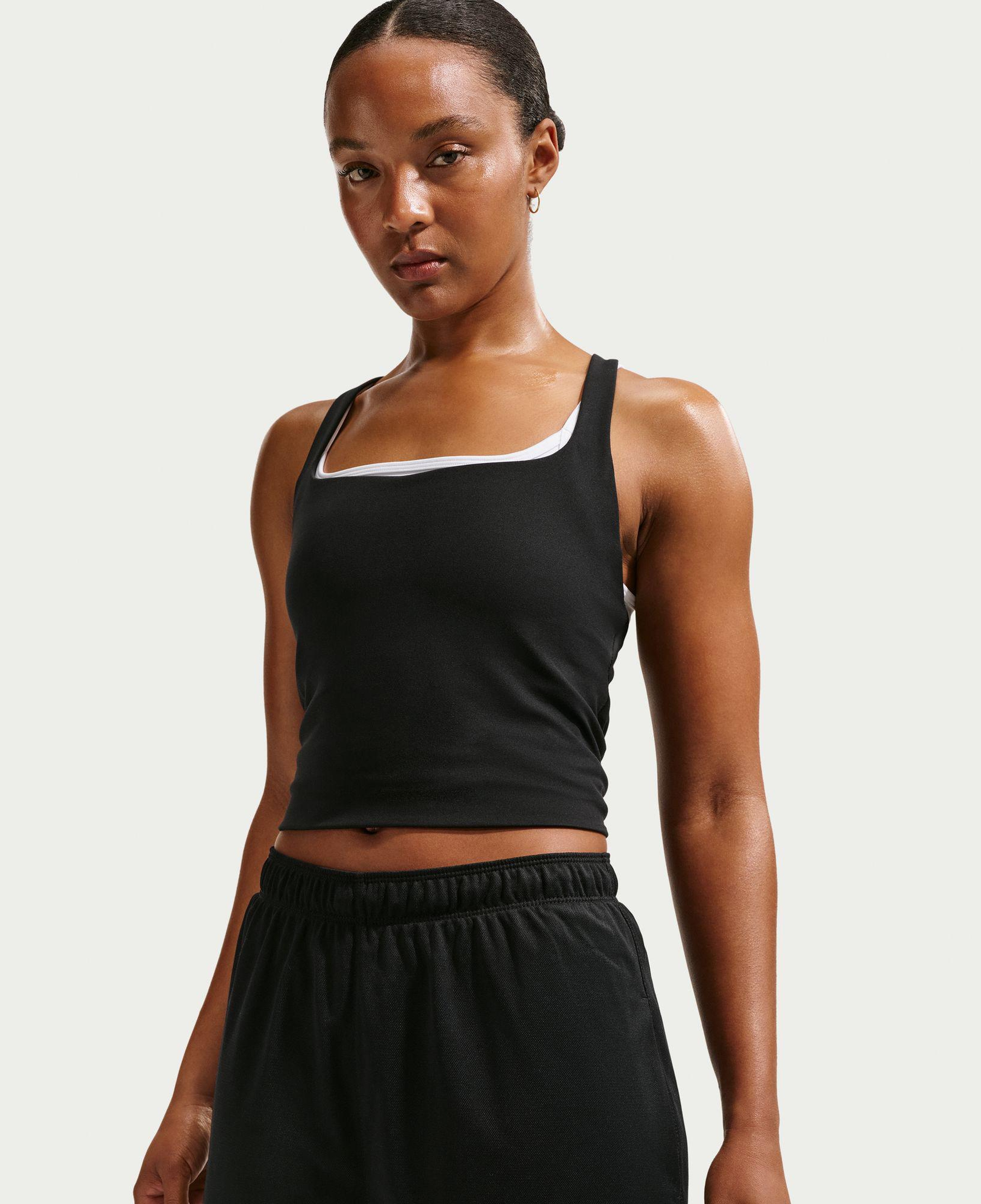 Nike One Attack Dri-Fit Mid Rise 10 cm Kadın Siyah Şort