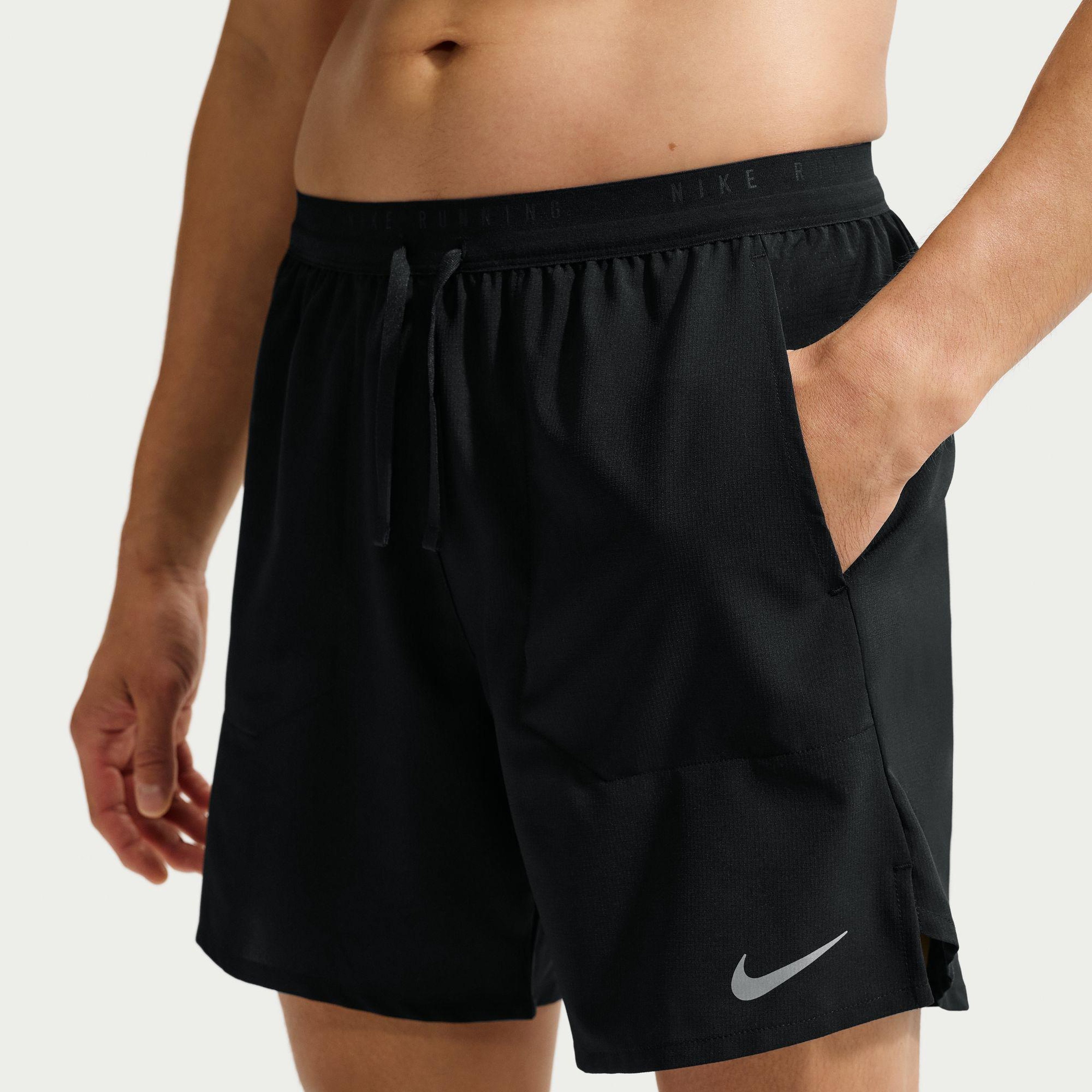 Nike Dri-Fit Stride 18 cm Erkek Siyah Şort