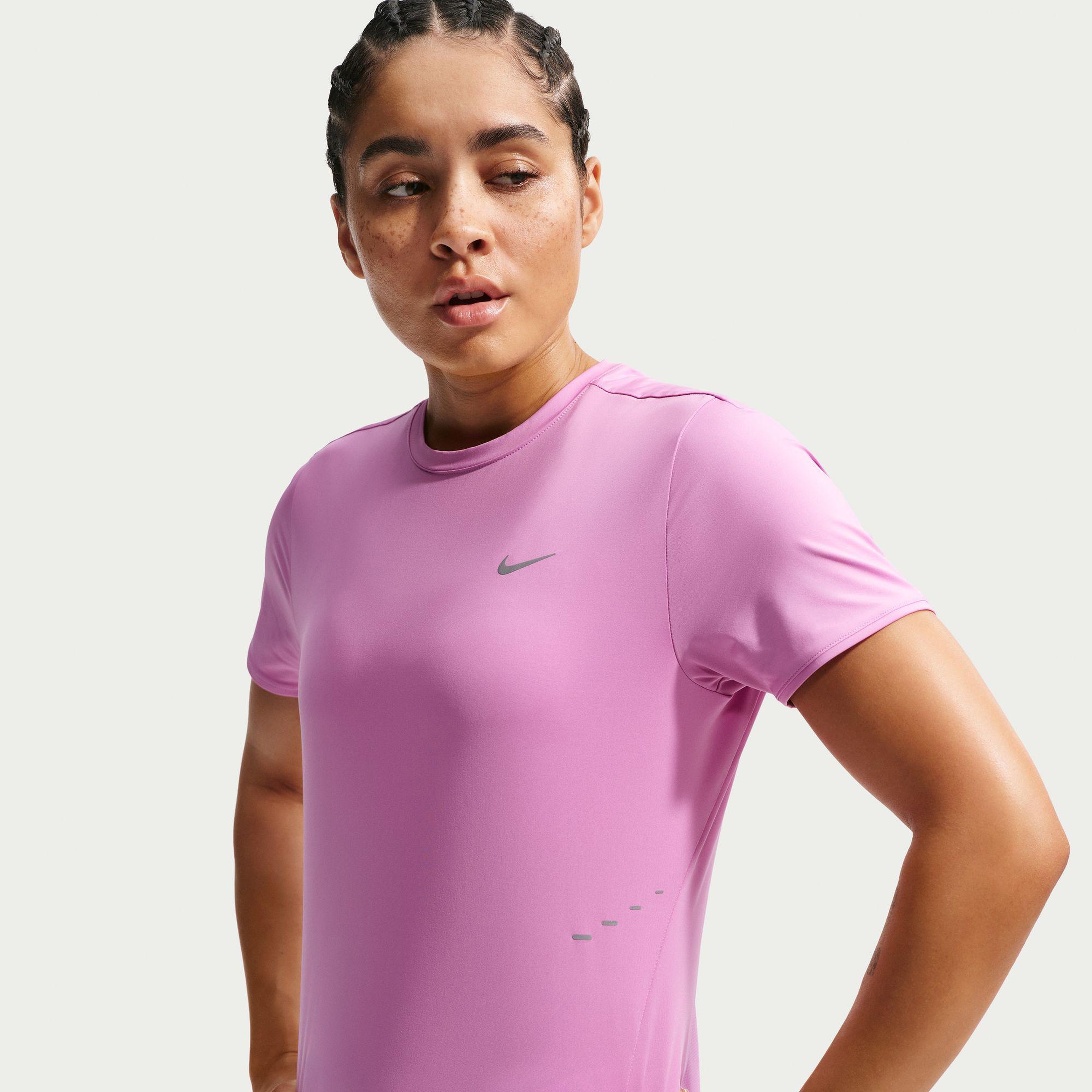 Nike Swift Dri-Fit Kadın Pembe T-Shirt