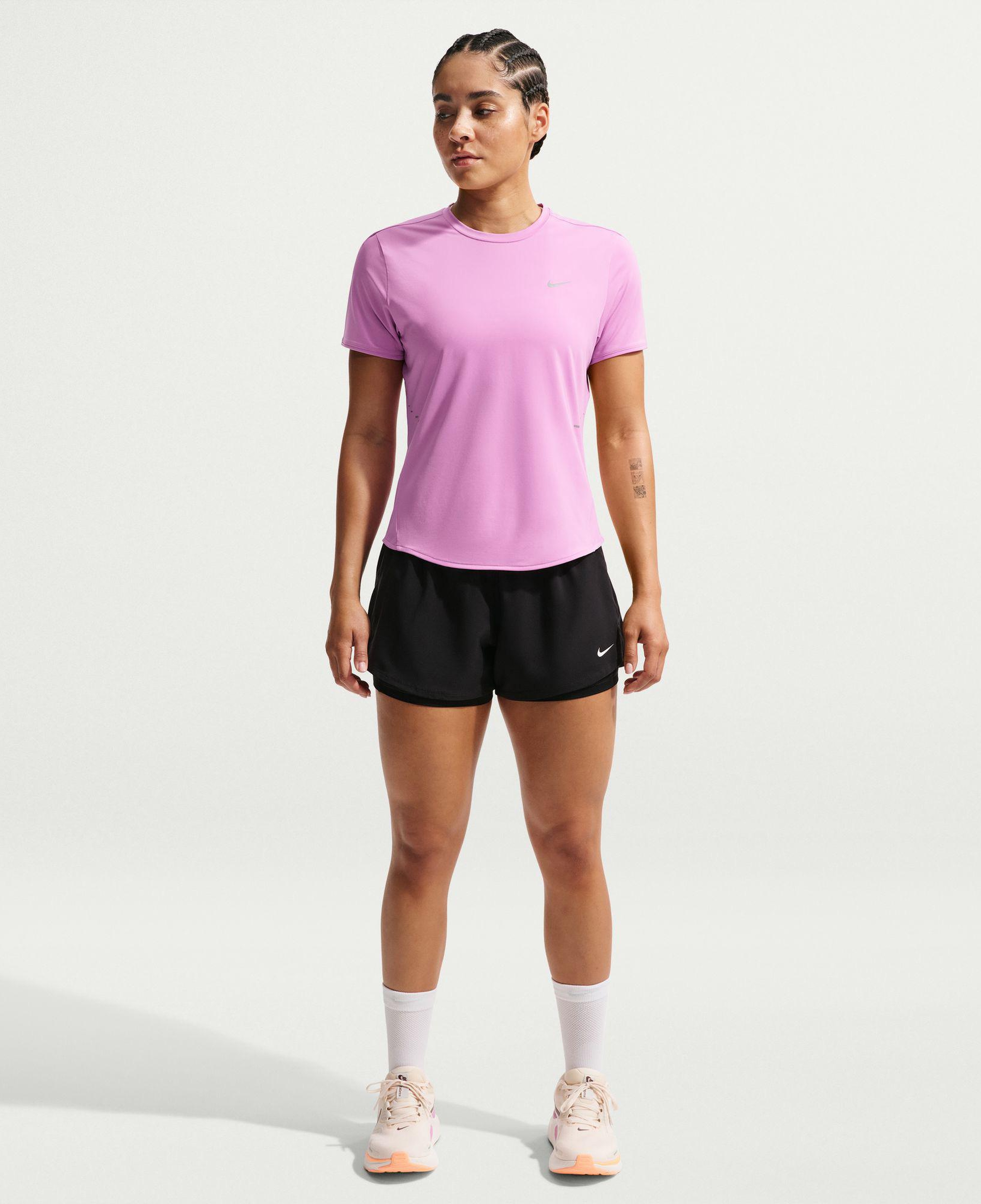 Nike Swift Dri-Fit Kadın Pembe T-Shirt