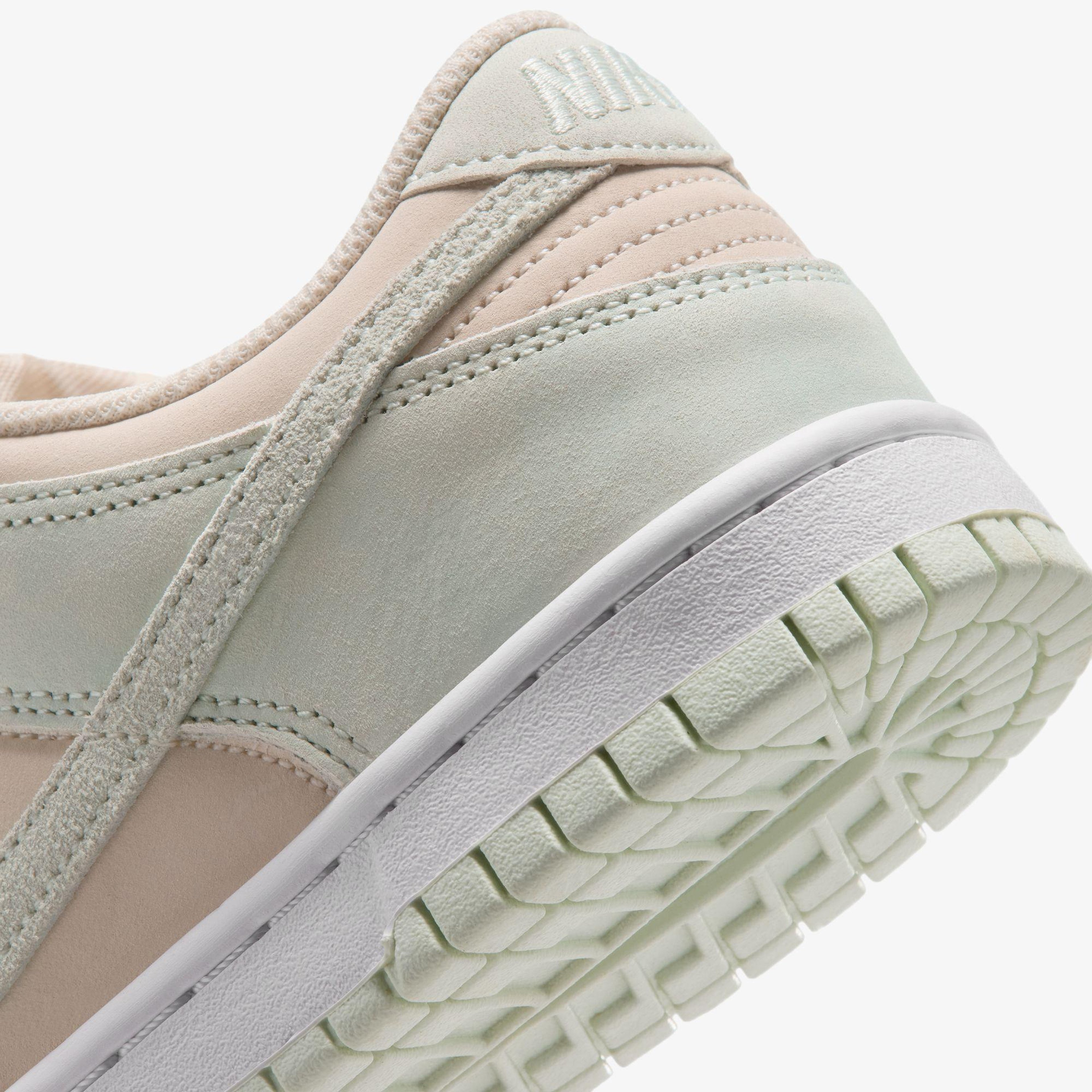 Nike Dunk Low Suede Pembe Spor Ayakkabı