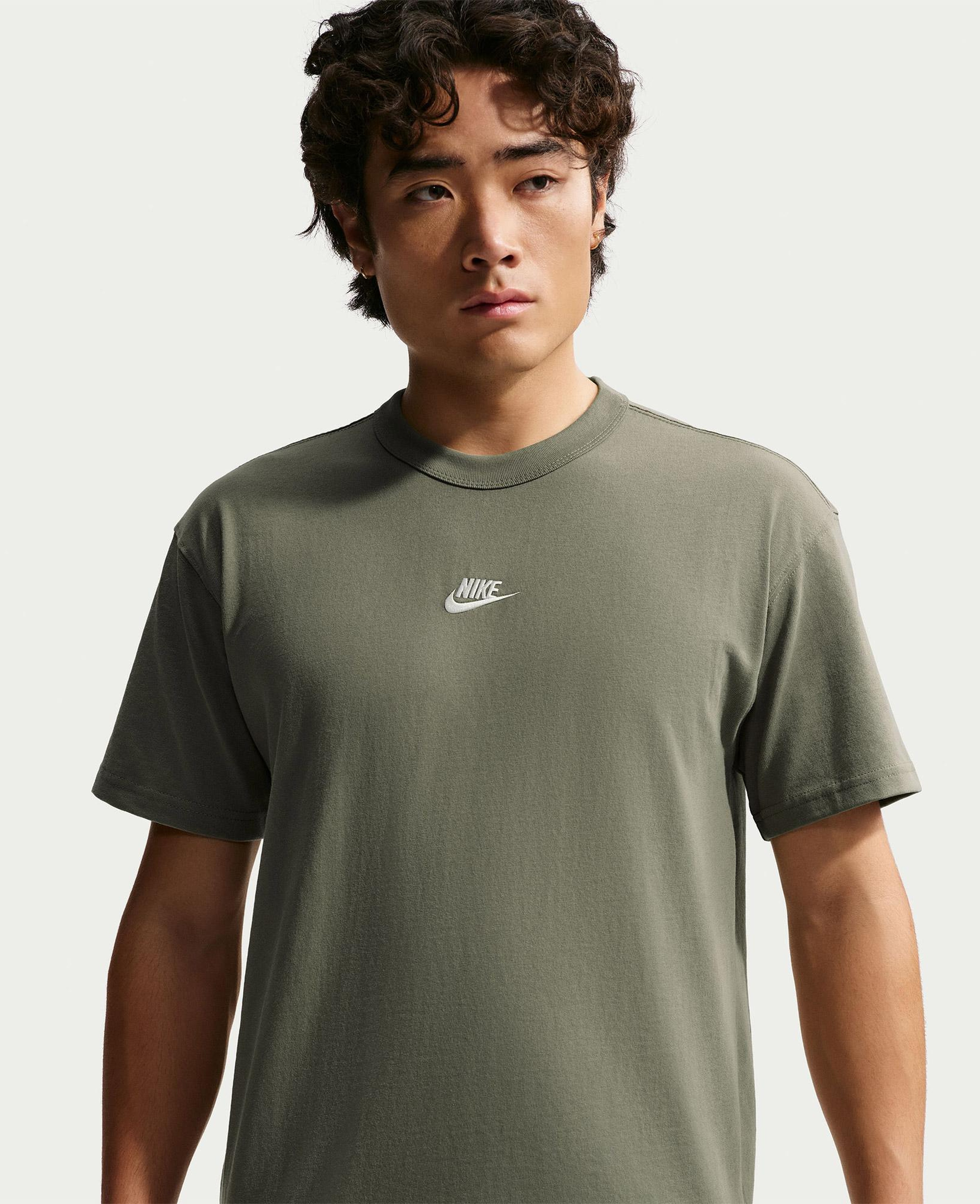 Nike Premium Essantial Erkek Yeşil T-Shirt