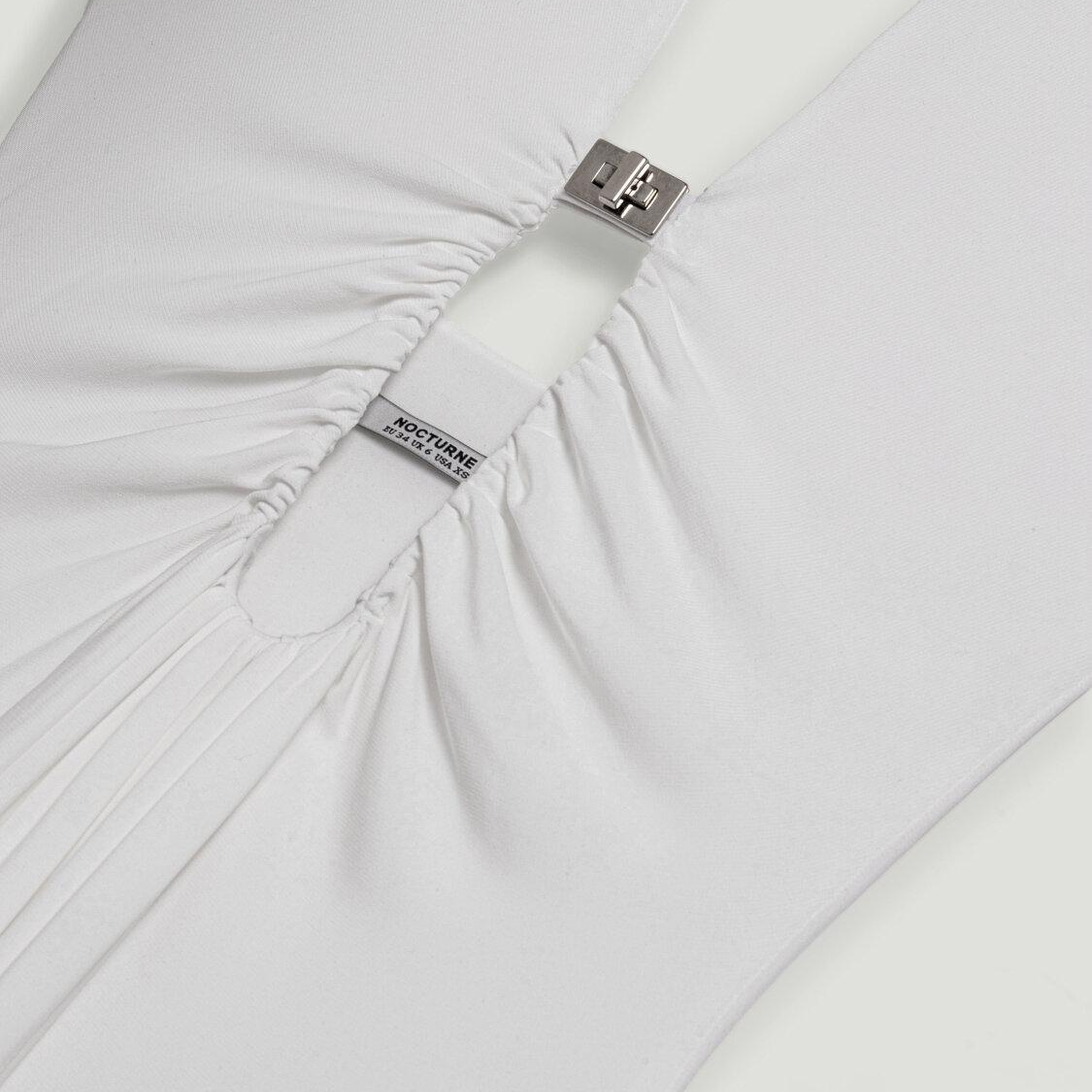 Drape ve Aksesuarlı Maxi Elbise