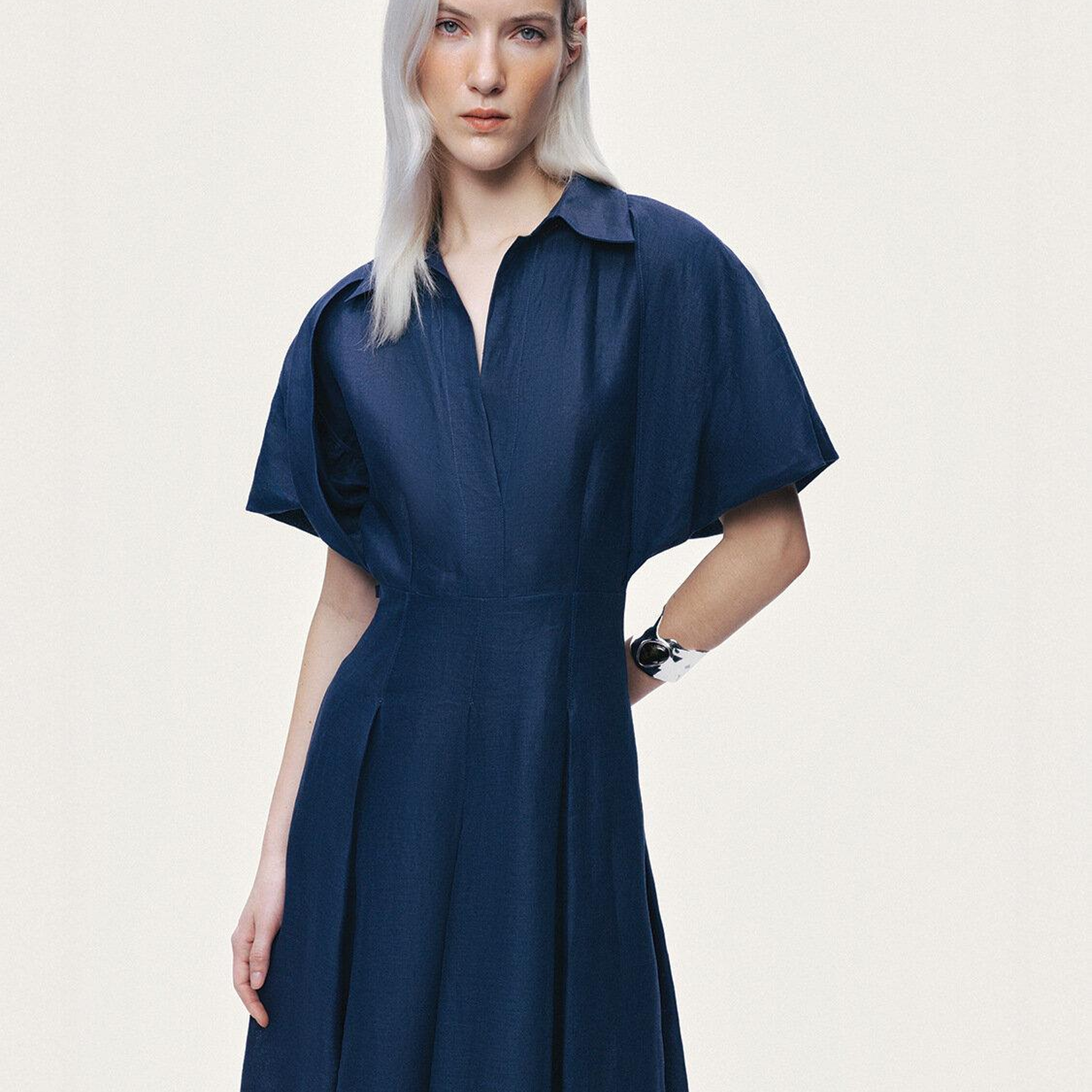 Sırt Detaylı Midi Elbise