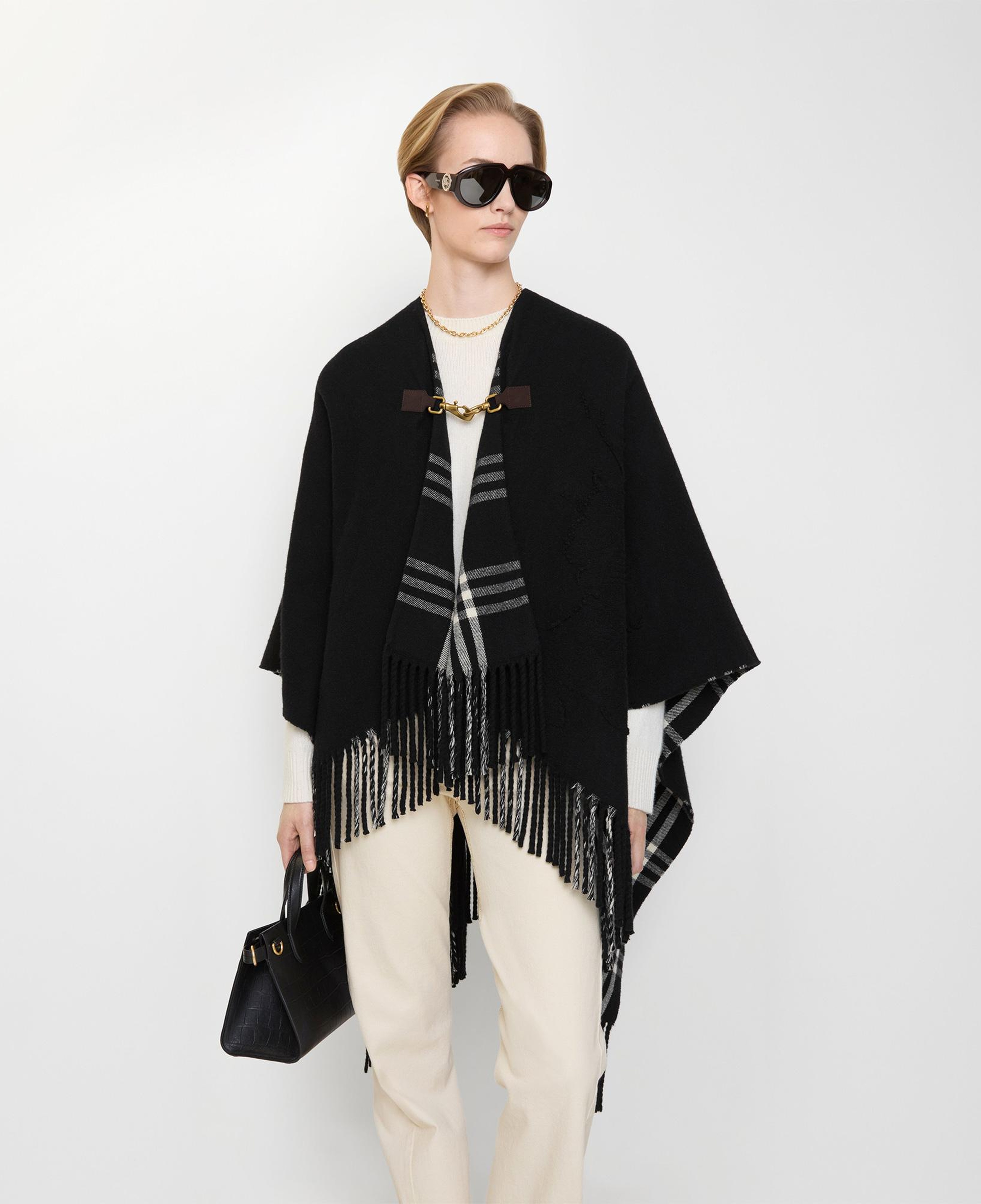 Burberry Fıl Coupe Kadın Siyah Panço