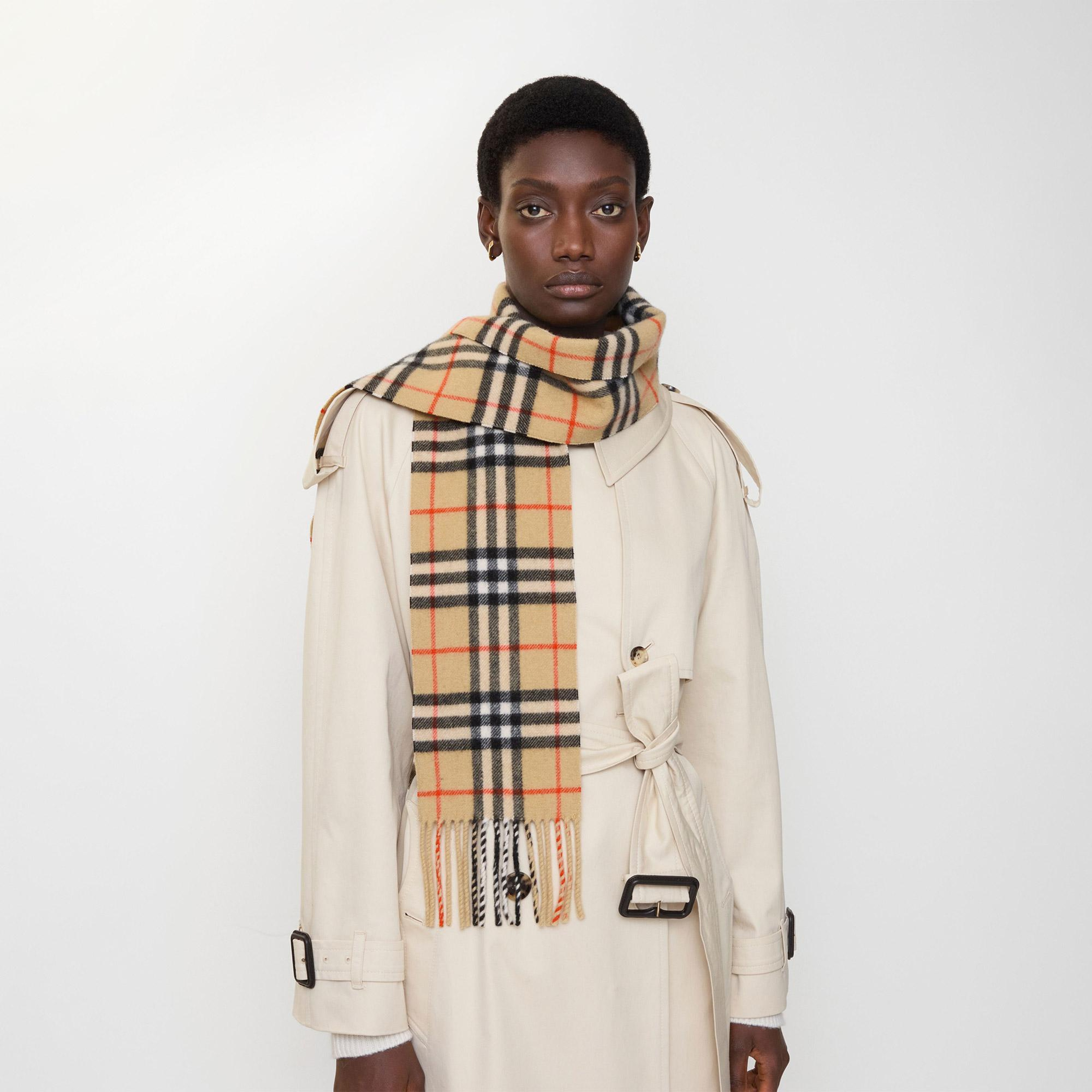 Burberry Narrow Check Cashmere Kadın Bej Atkı