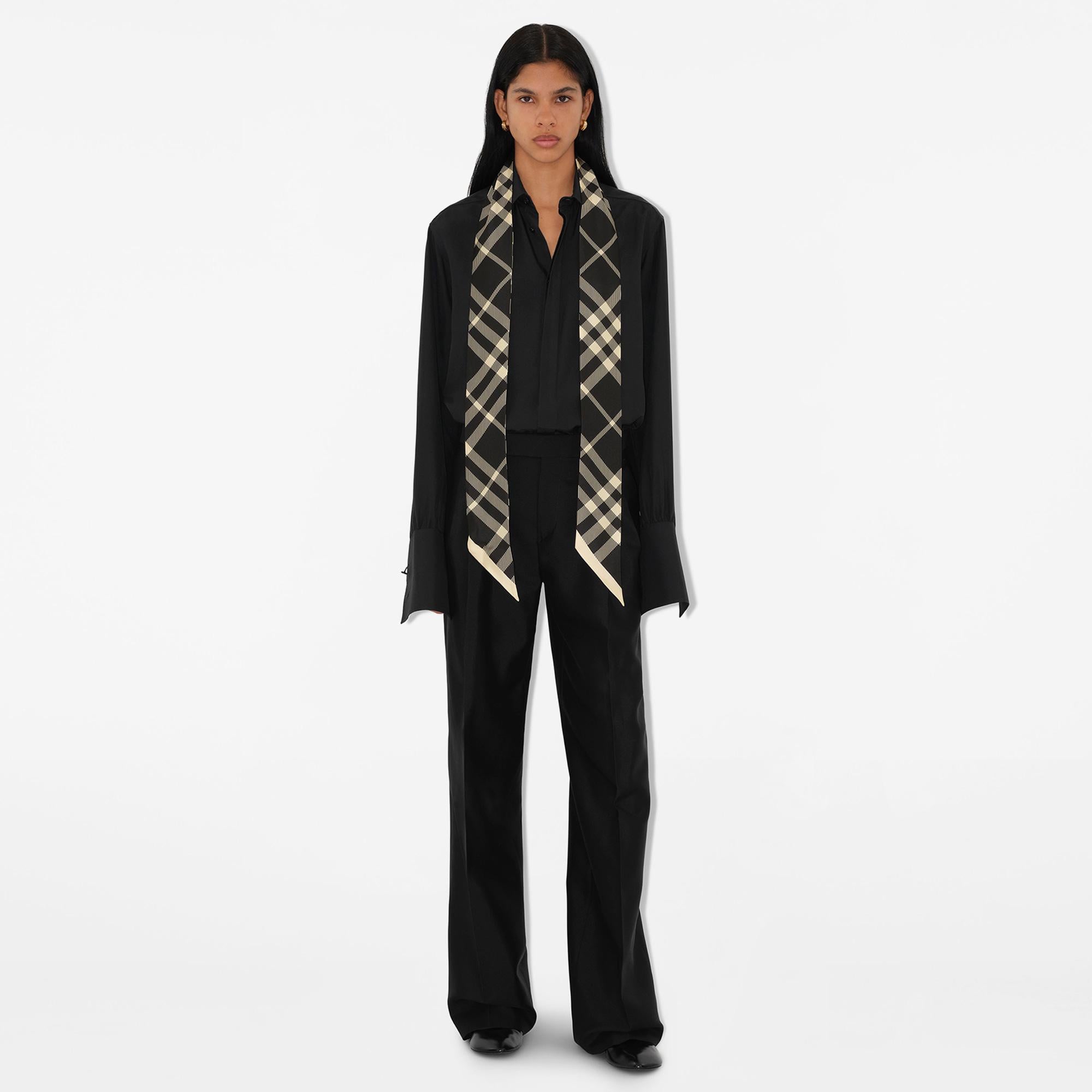 Burberry Skinny Check İpek Kadın Siyah Atkı