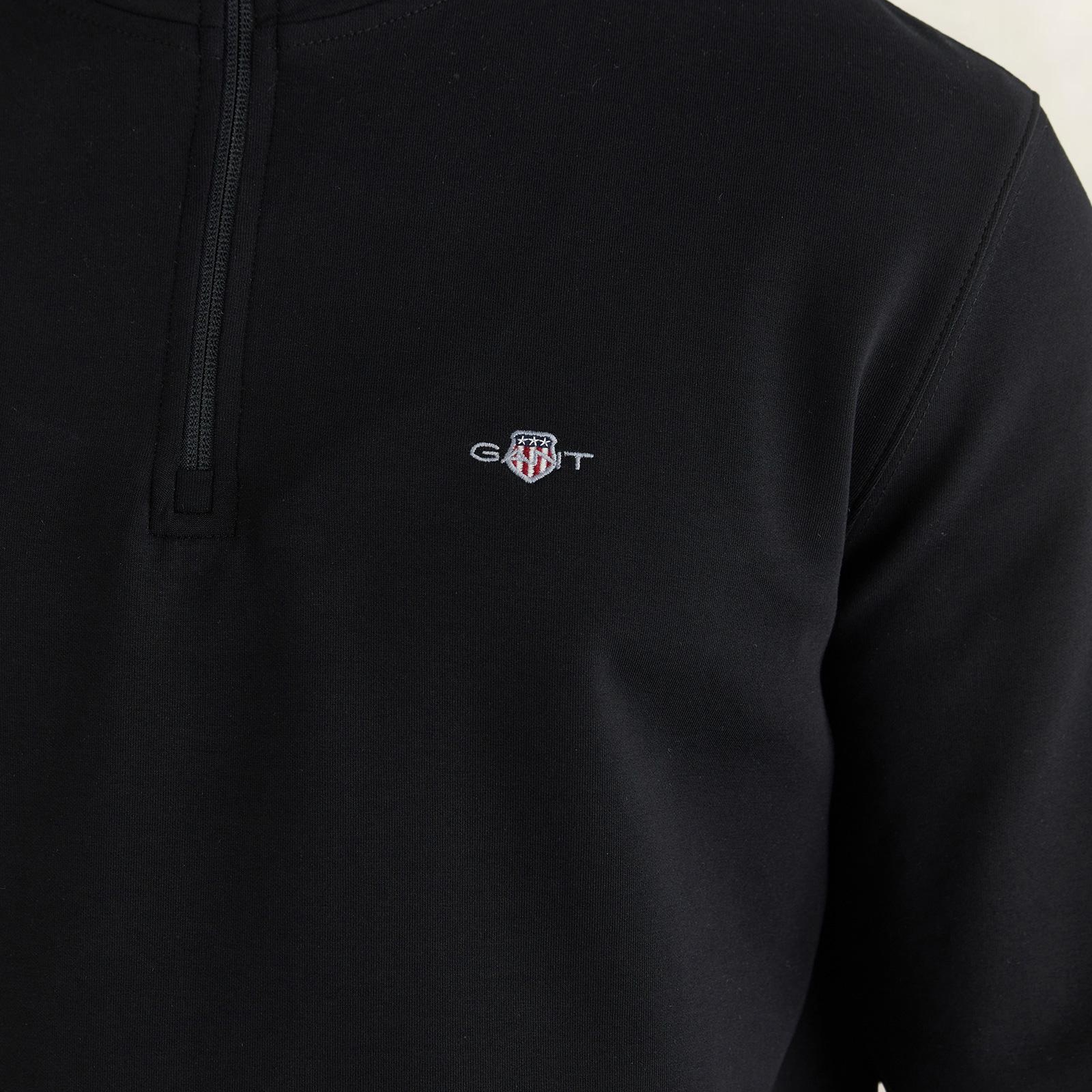 GANT Erkek Siyah Relaxed Fit Yarım Fermuarlı Logolu Sweatshirt