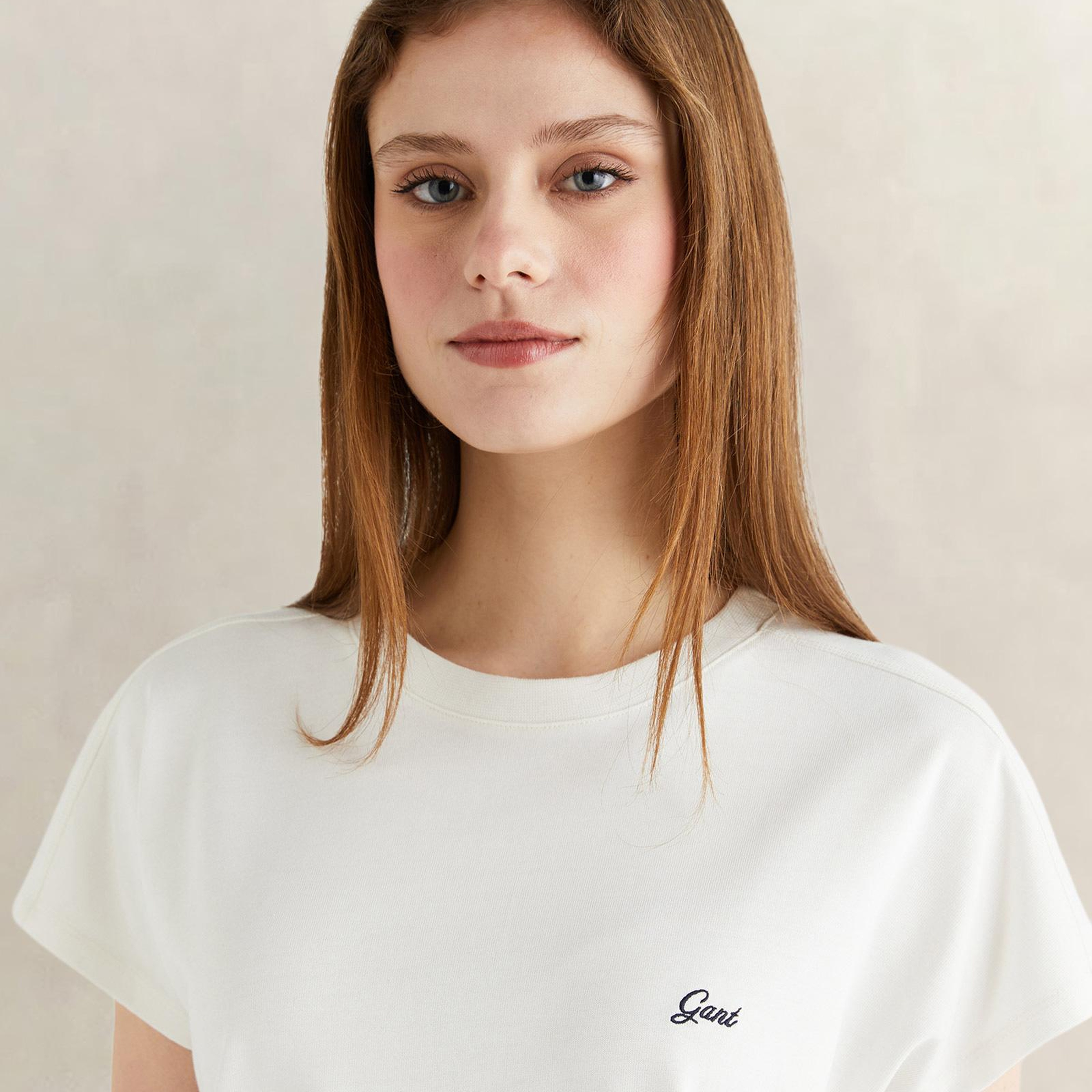 GANT Kadın Beyaz Bisiklet Yaka Regular Fit T-Shirt