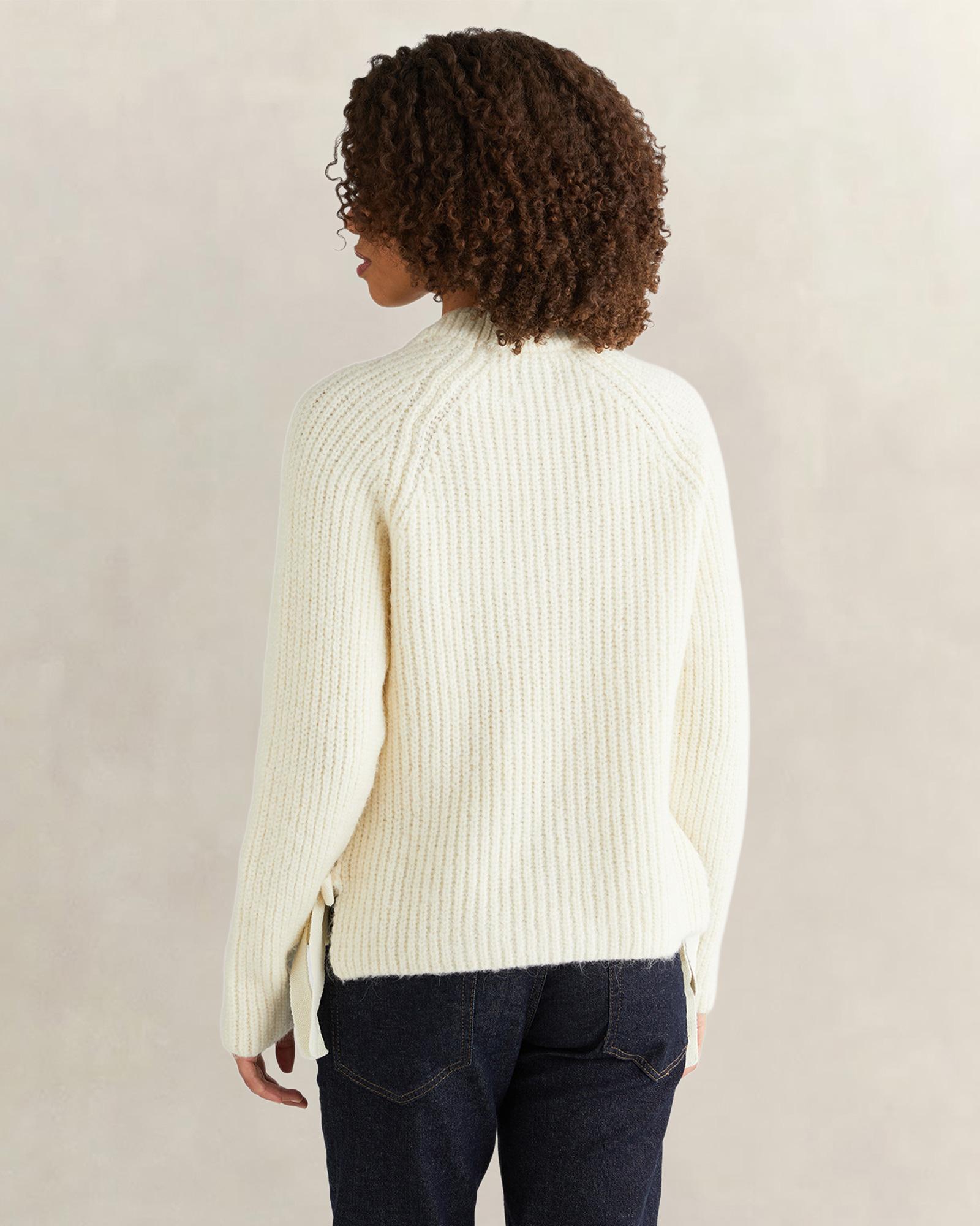 GANT Kadın Krem Cropped Fit Bisiklet Yaka Triko
