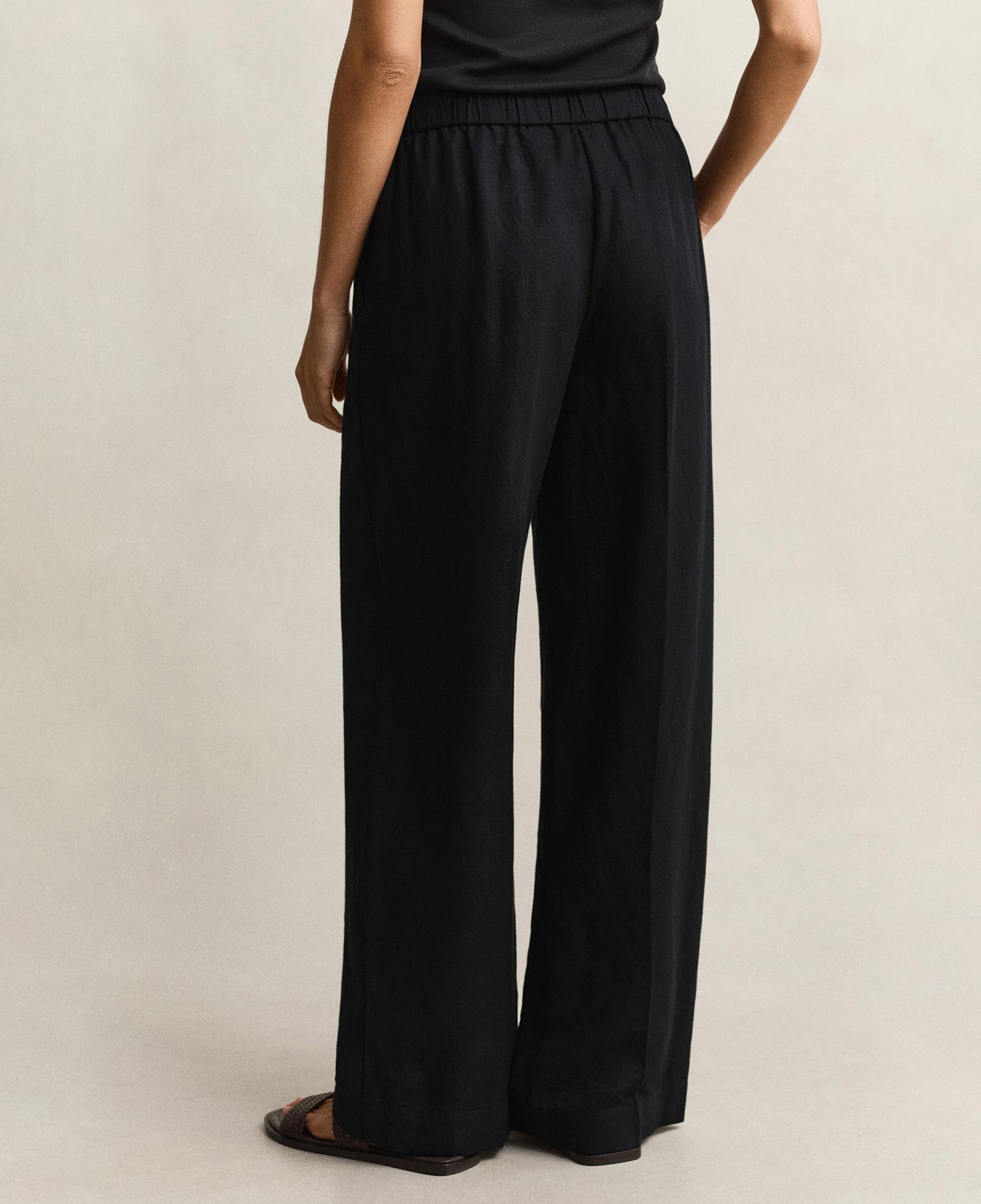 GANT Kadın Siyah Relaxed Fit Pantolon