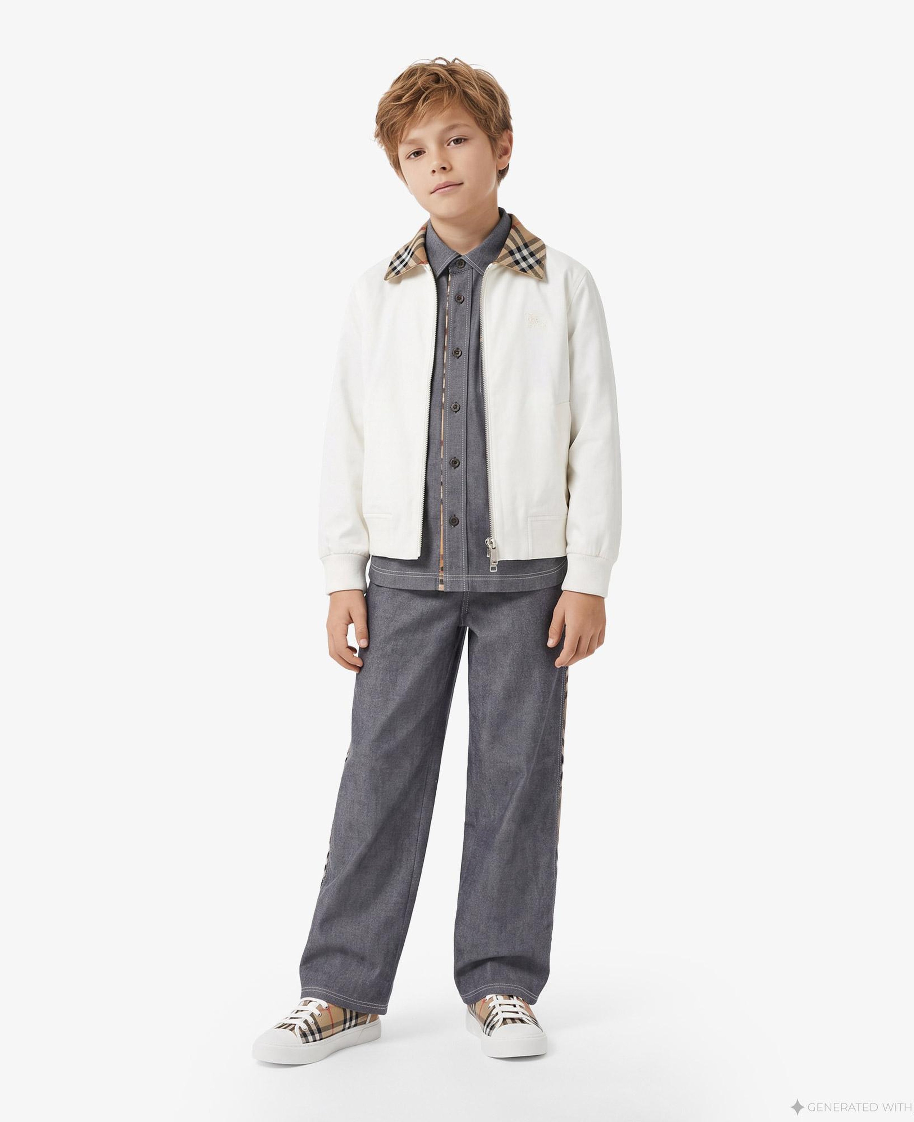 Burberry Hayfield Çocuk Beyaz Mont