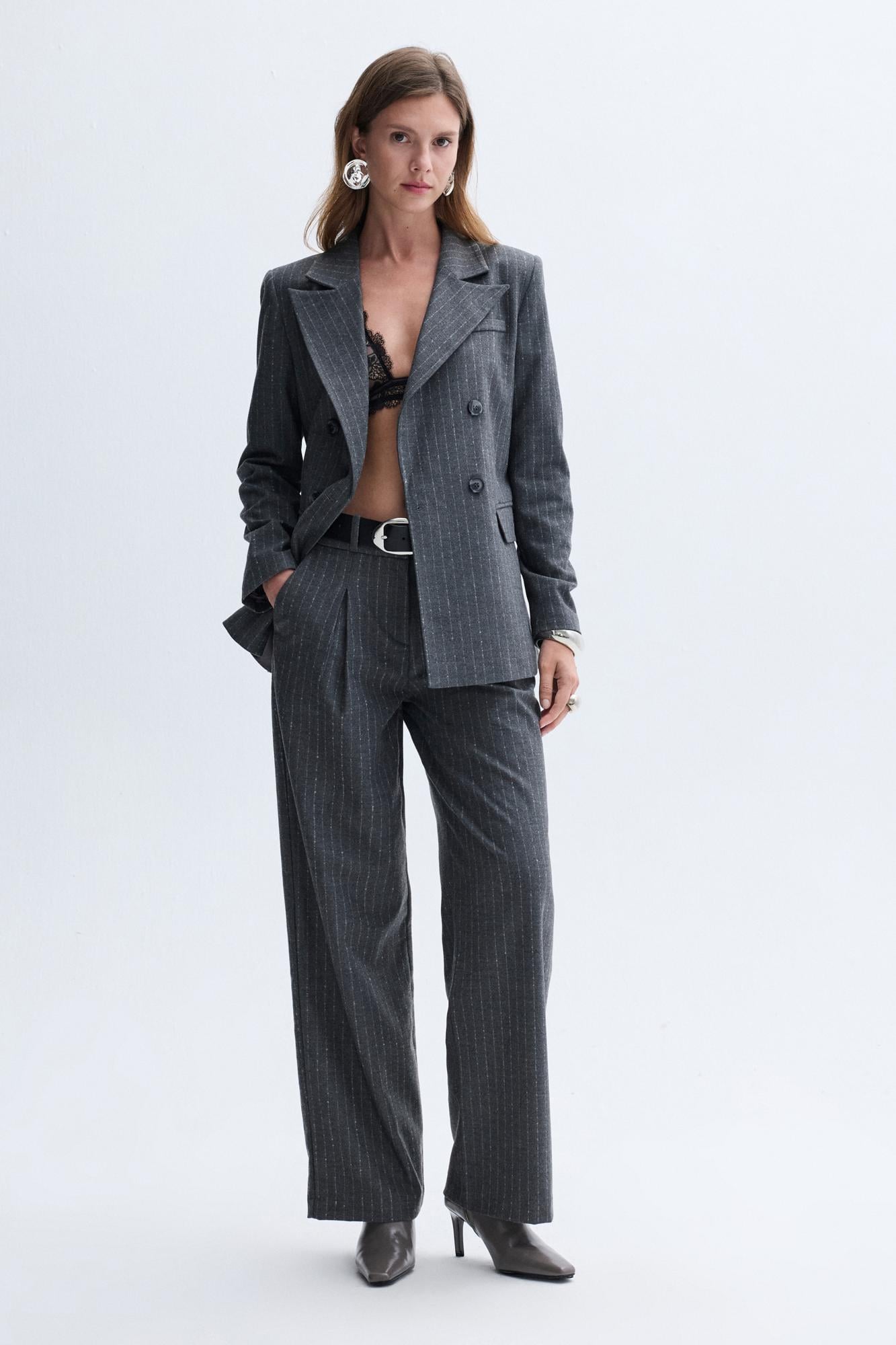 Kadın Antrasit Fitted Çizgili Blazer Ceket