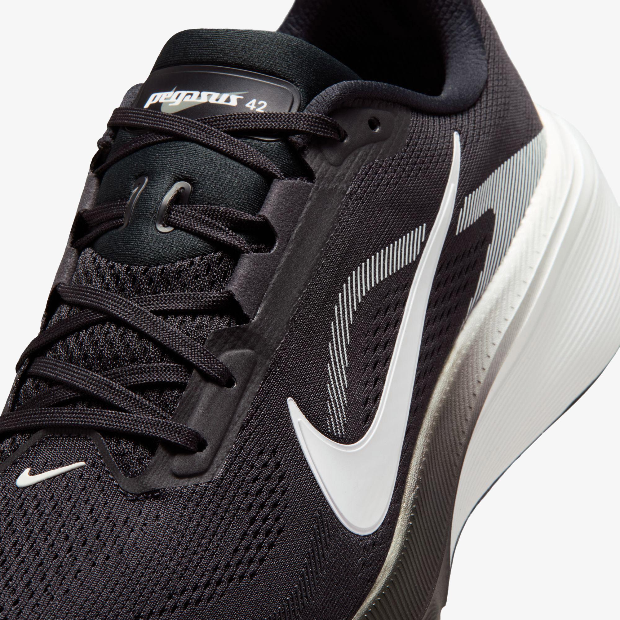 Nike Air Zoom Pegasus 42 Erkek Siyah Spor Ayakkabı