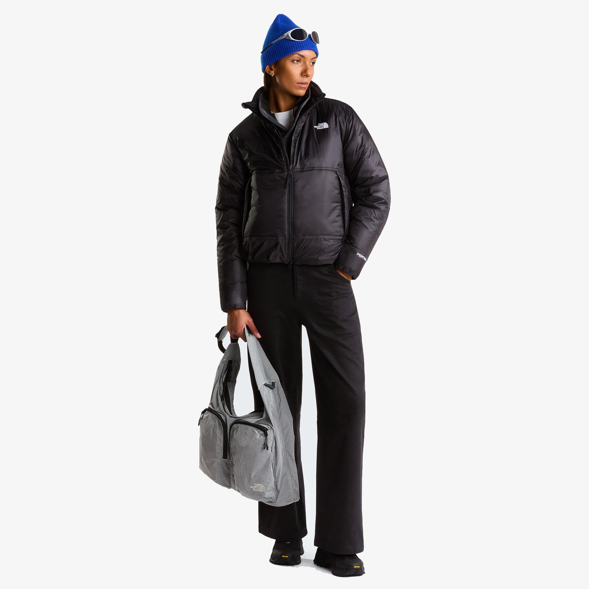 The North Face Pertex Explore Kadın Siyah Mont