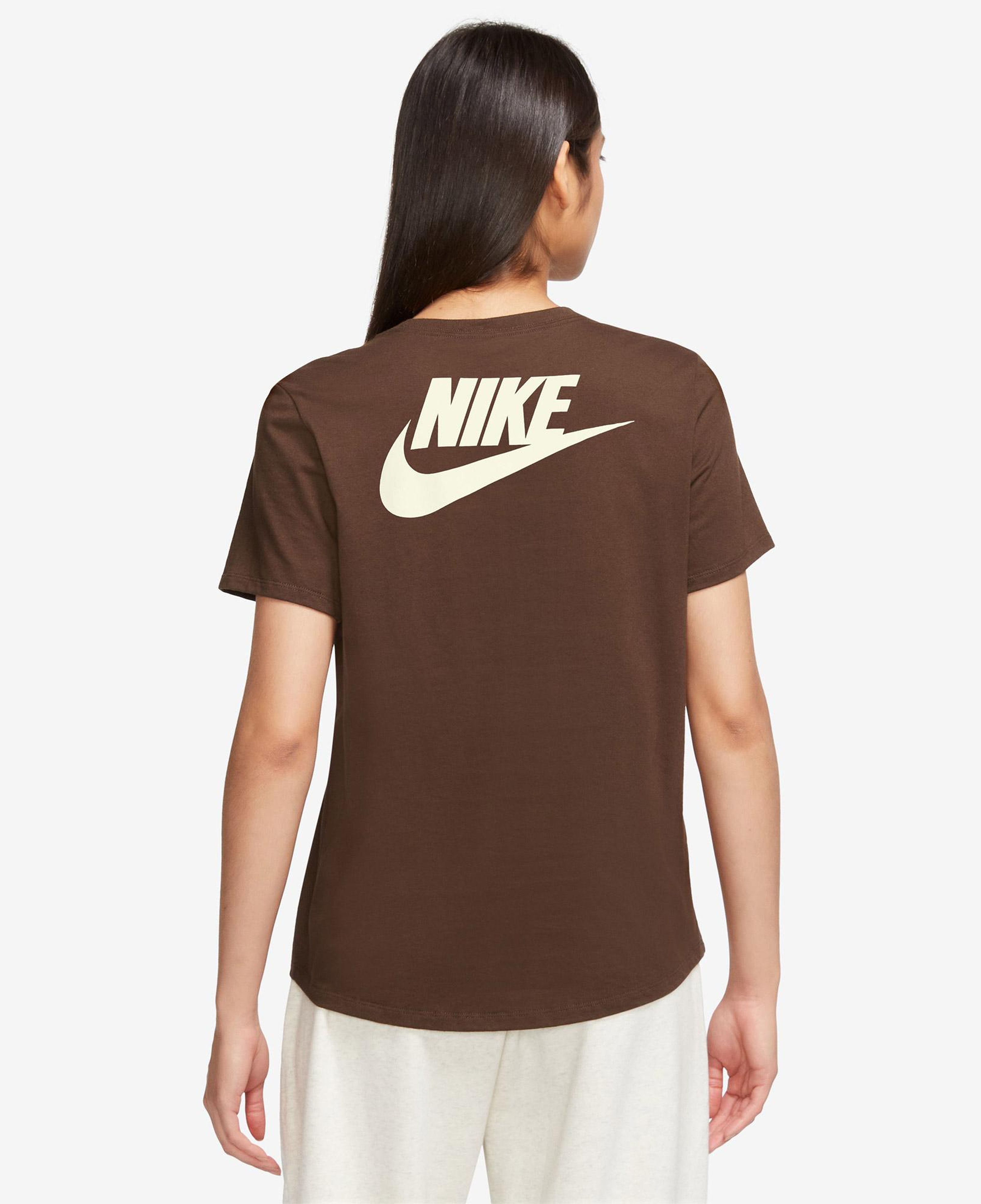 Nike Sportswear Club Essentials Futura Kadın Kahverengi T-Shirt