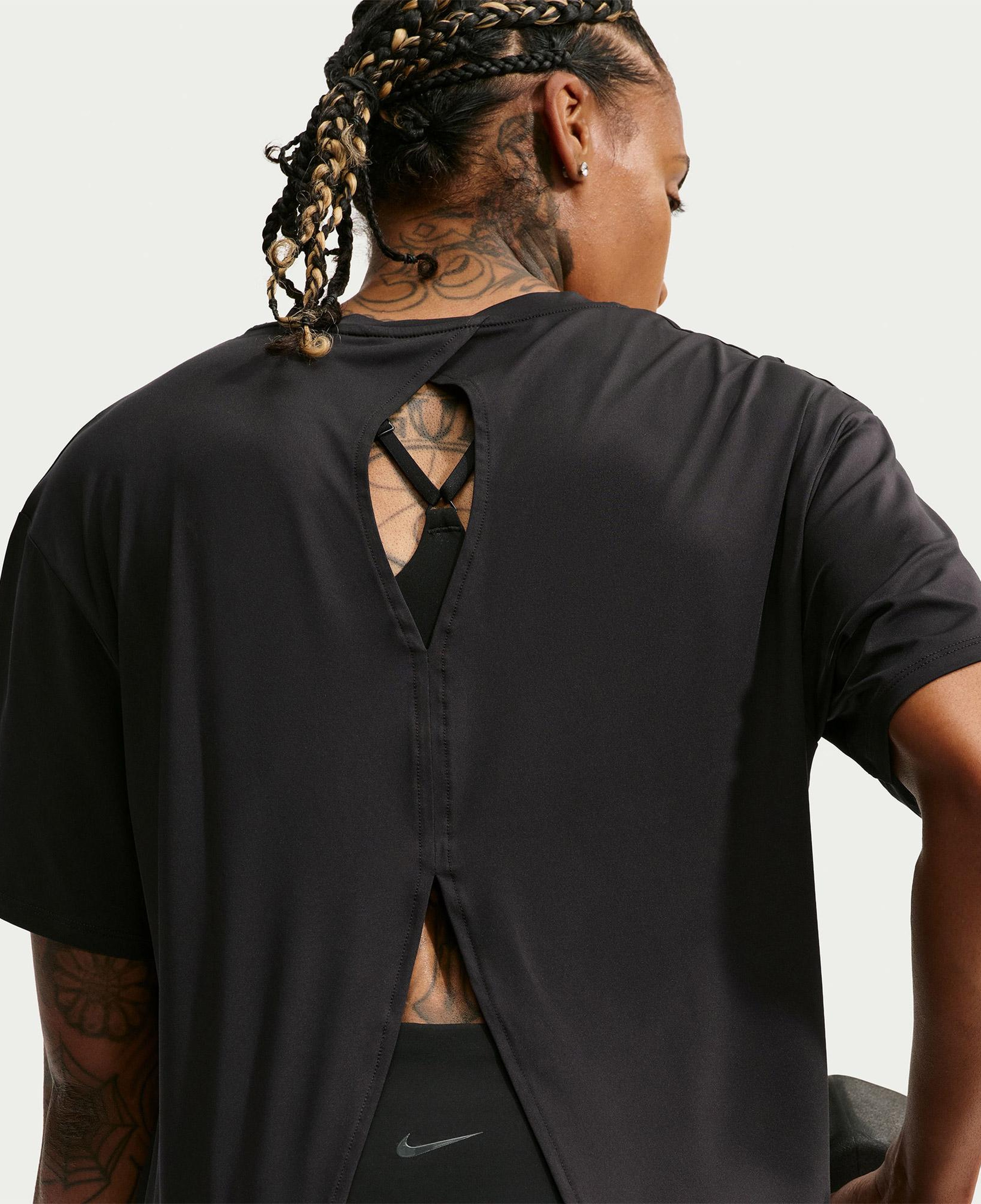Nike One Dri-Fit Kadın Siyah T-Shirt