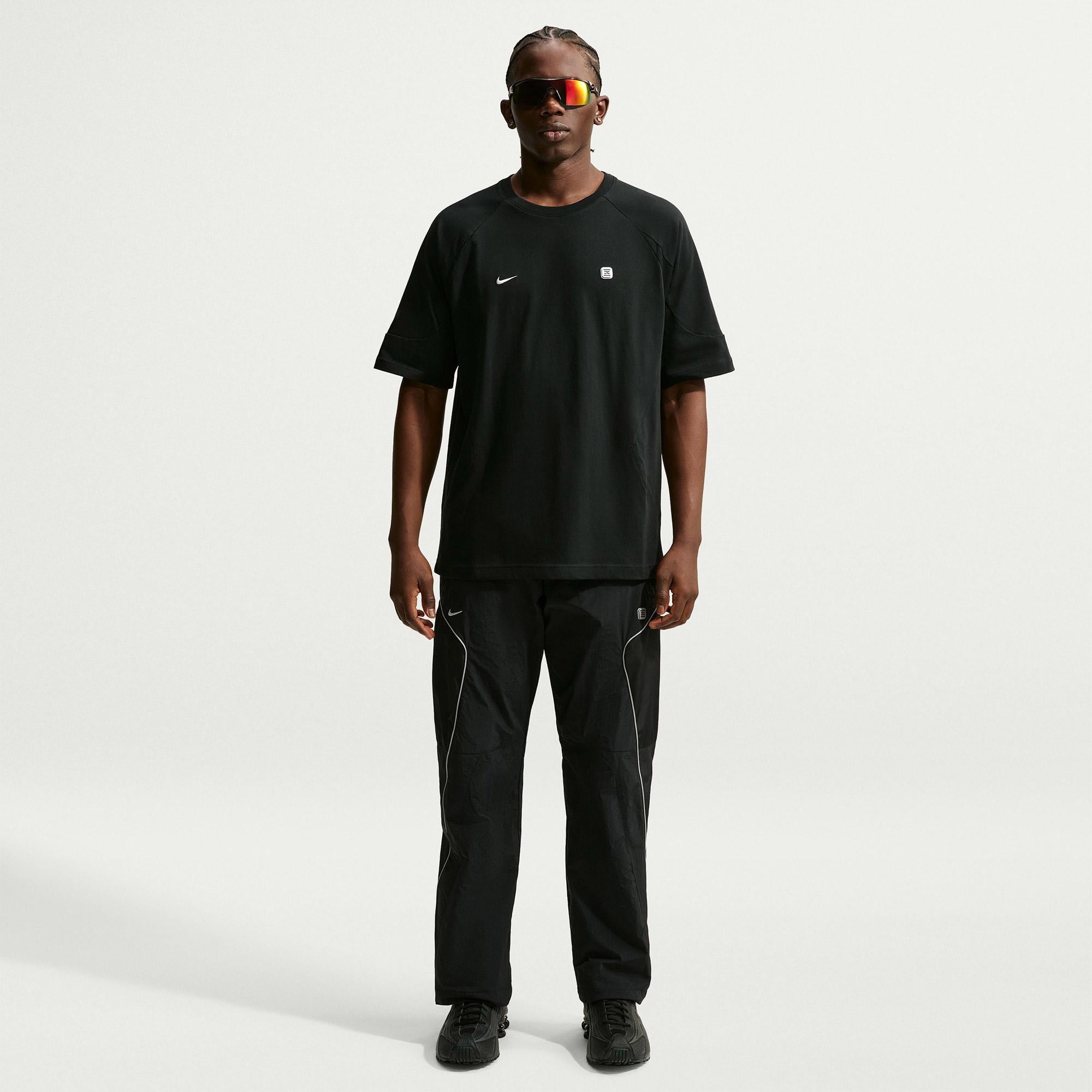 Nike Sportswear Erkek Siyah T-Shirt