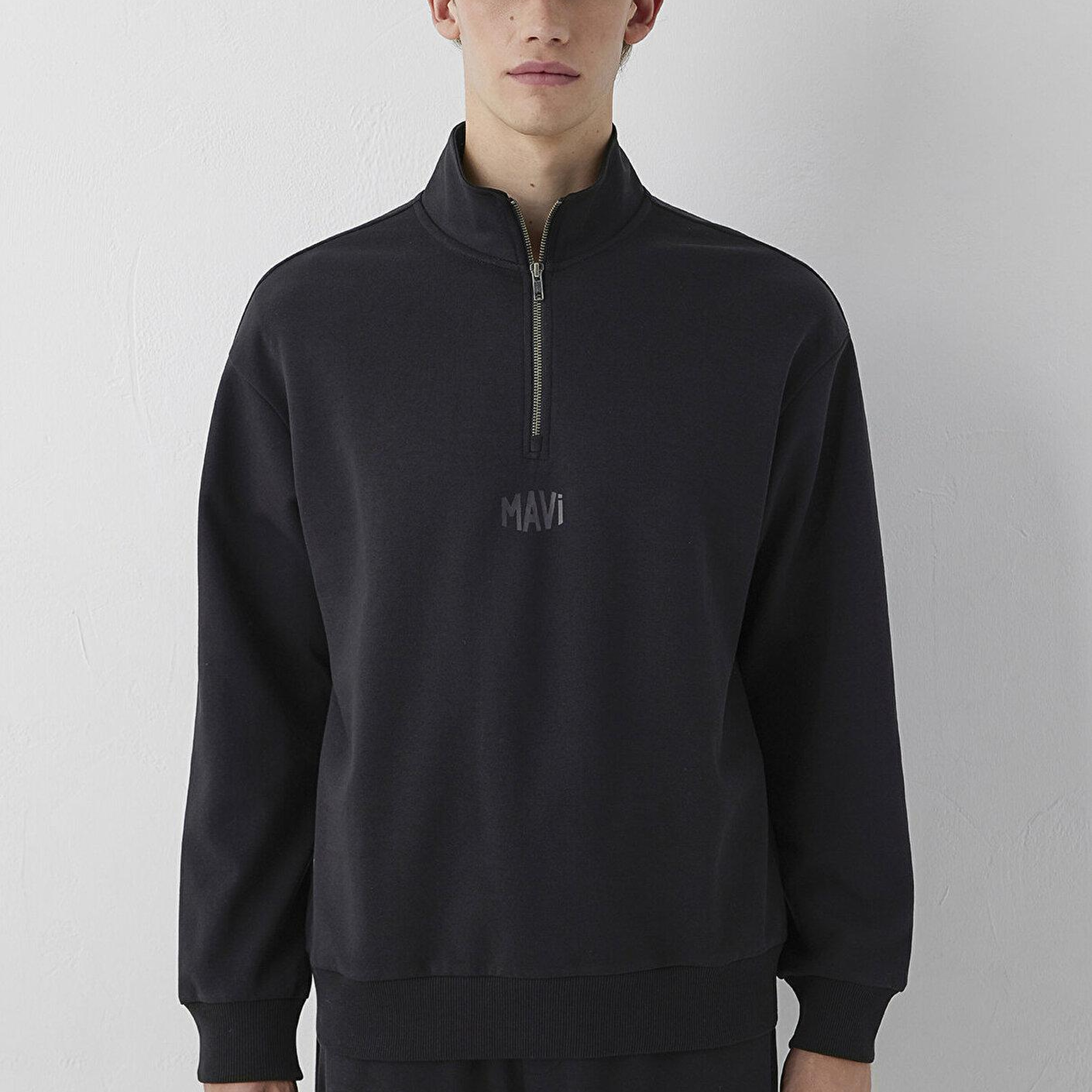 Mavi Mavi Logo Baskılı Yarı Fermuarlı Siyah İnterlok Sweatshirt 0S10681-900