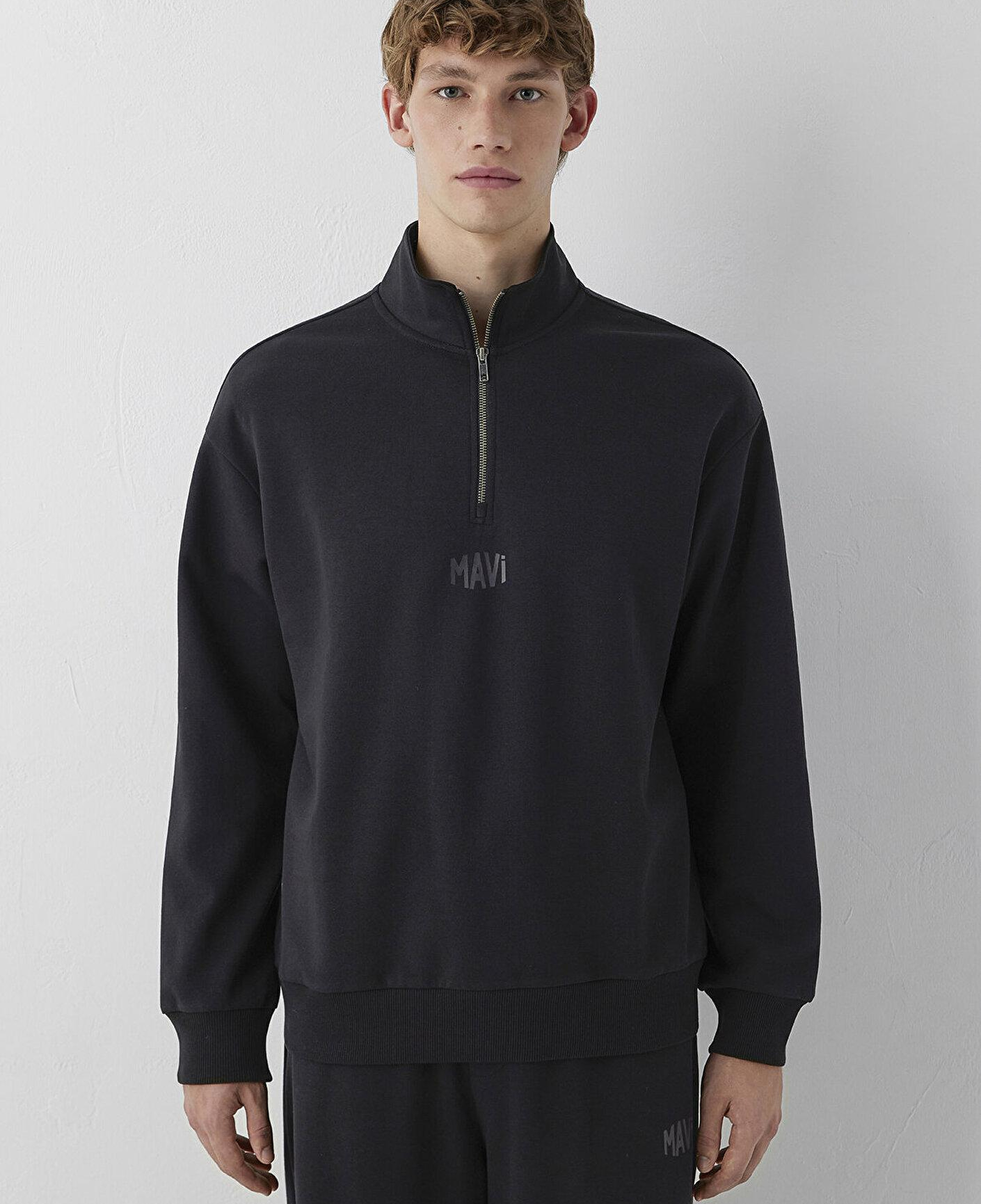 Mavi Mavi Logo Baskılı Yarı Fermuarlı Siyah İnterlok Sweatshirt 0S10681-900